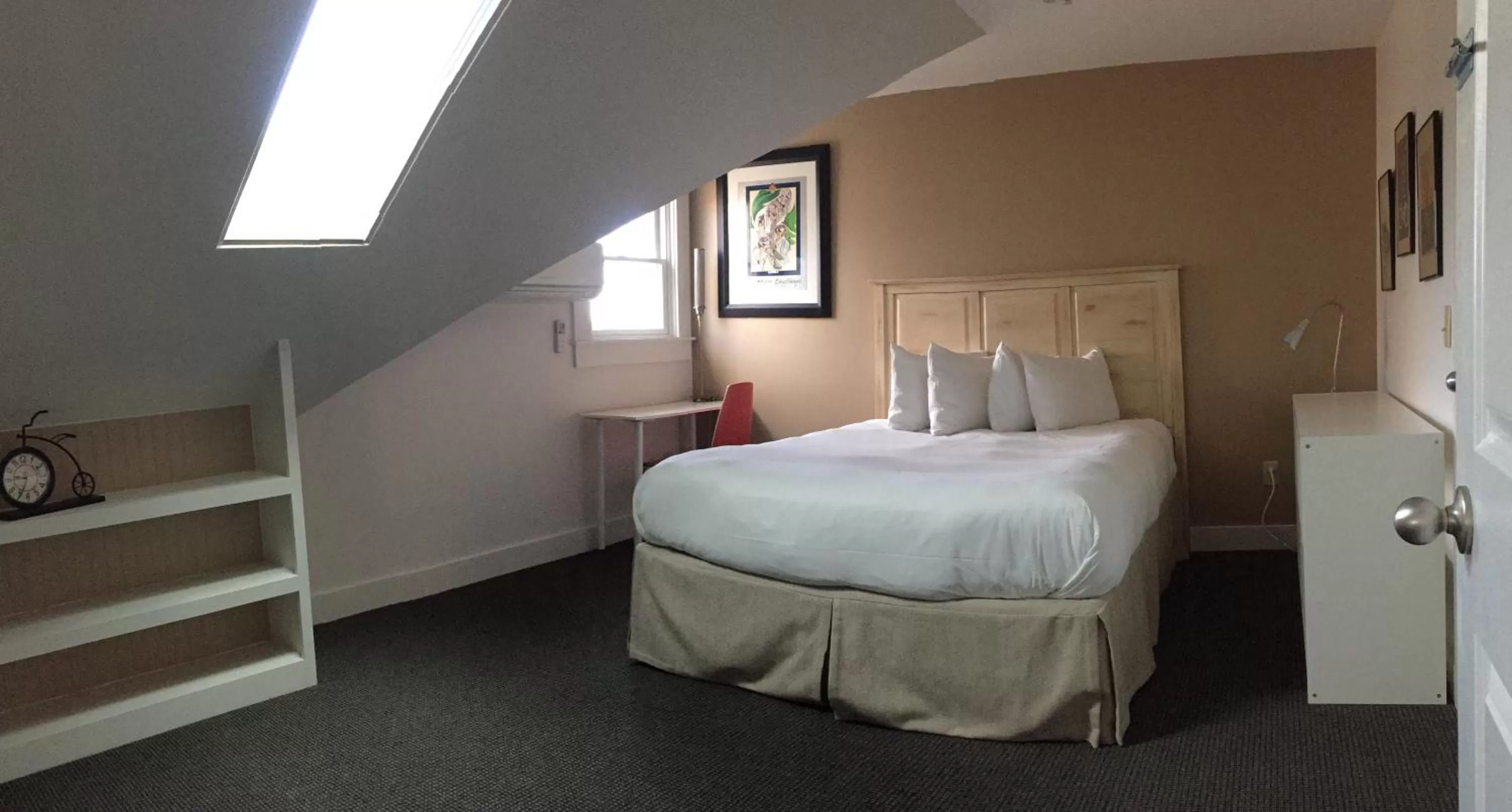 Bedroom, Bed in Pilgrim House