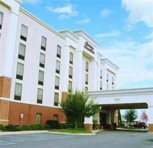 Property building in Hampton Inn & Suites Spartanburg-I-26-Westgate Mall
