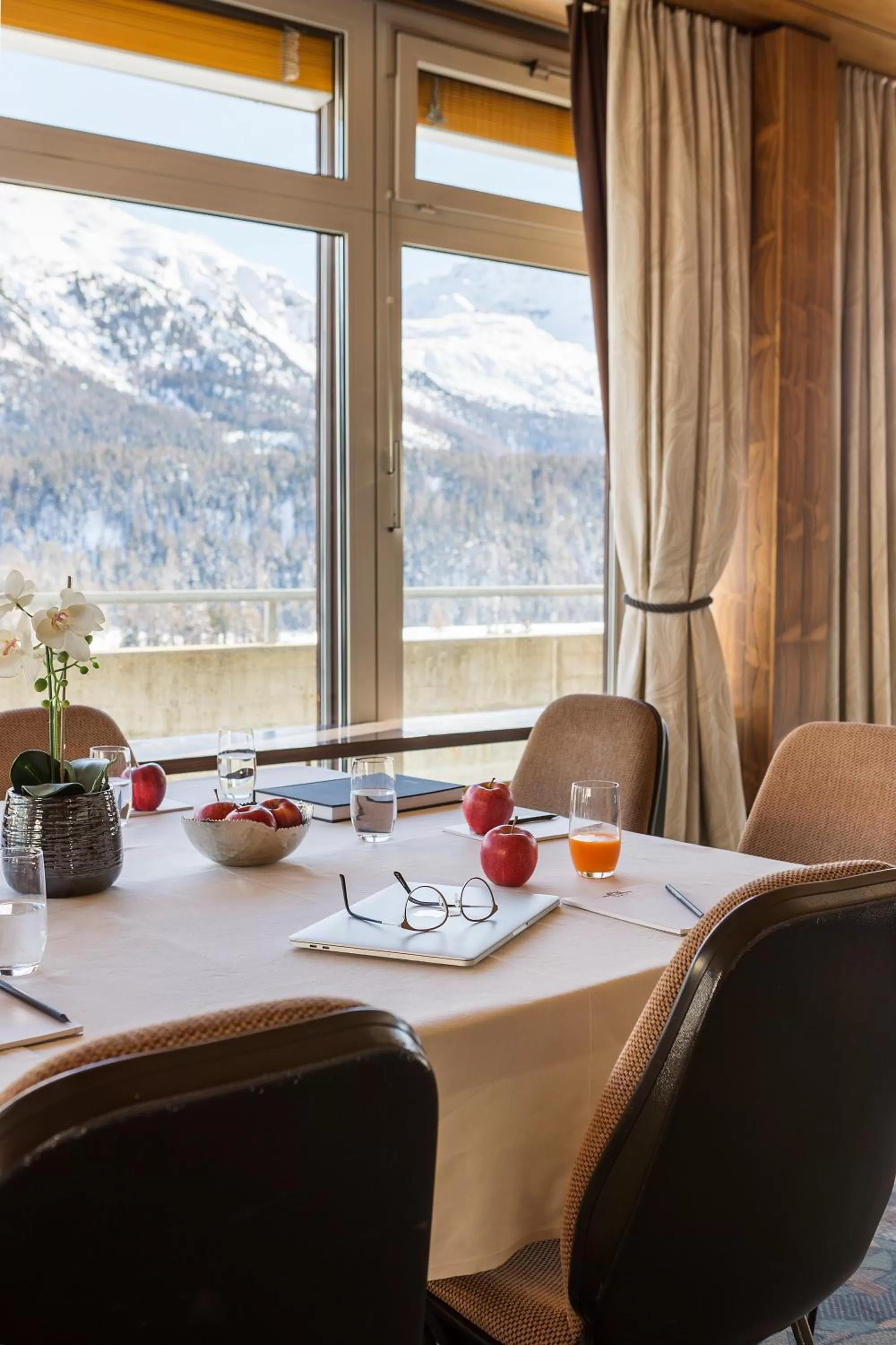 Meeting/conference room in Hotel Europa Suites St Moritz