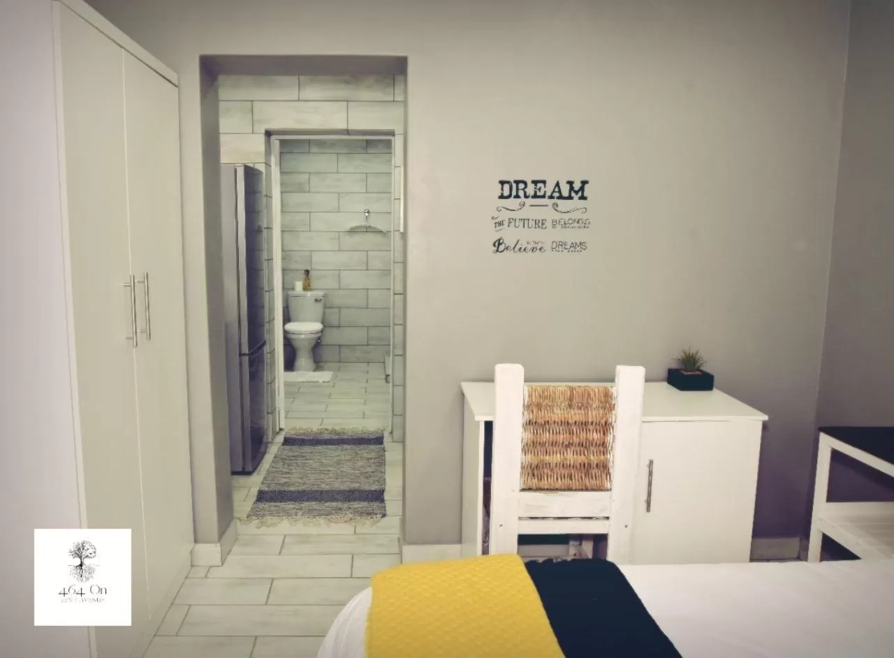 Property building in B&B 464 on 22nd Ave