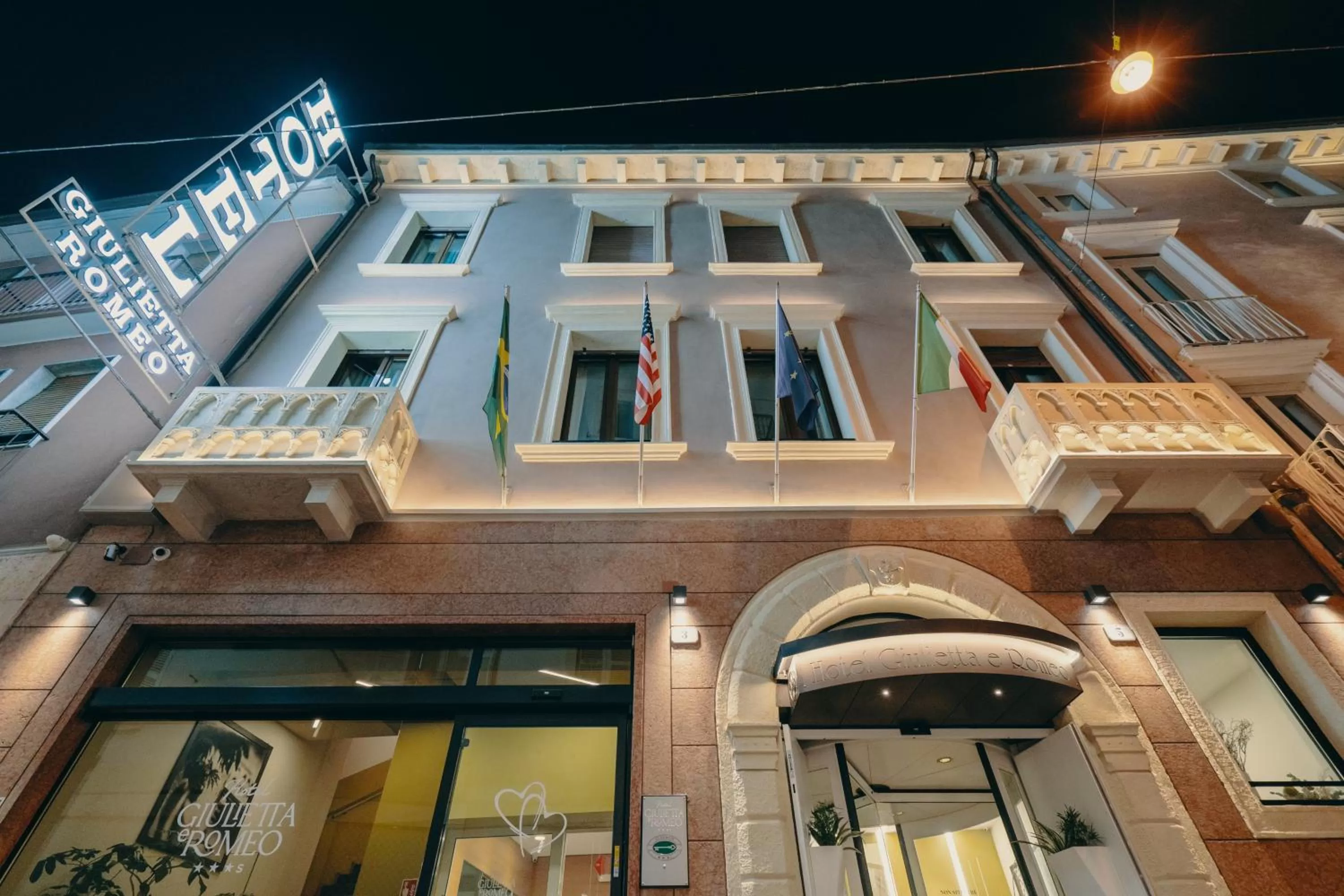 Property building in Hotel Giulietta e Romeo ***S