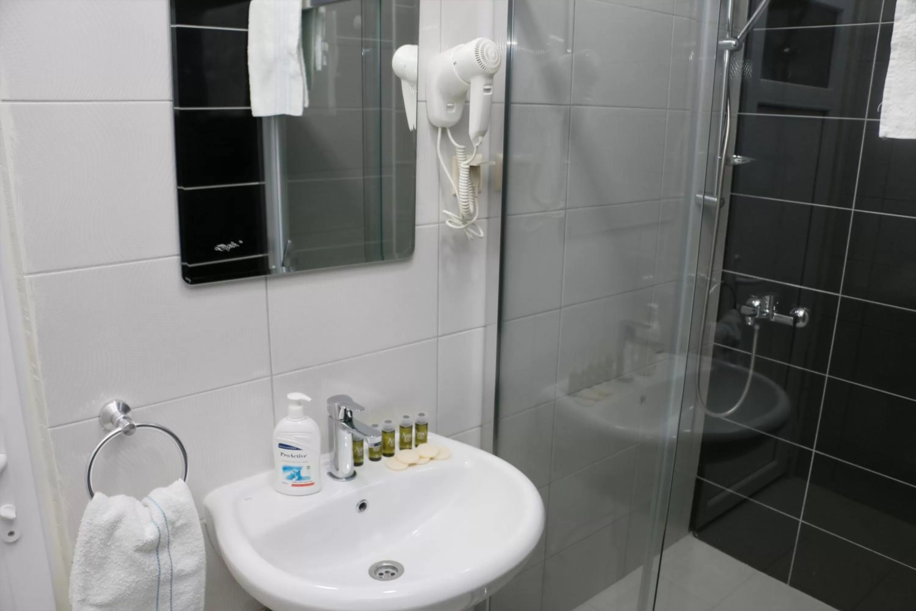 Bathroom in Hotel Old Konak