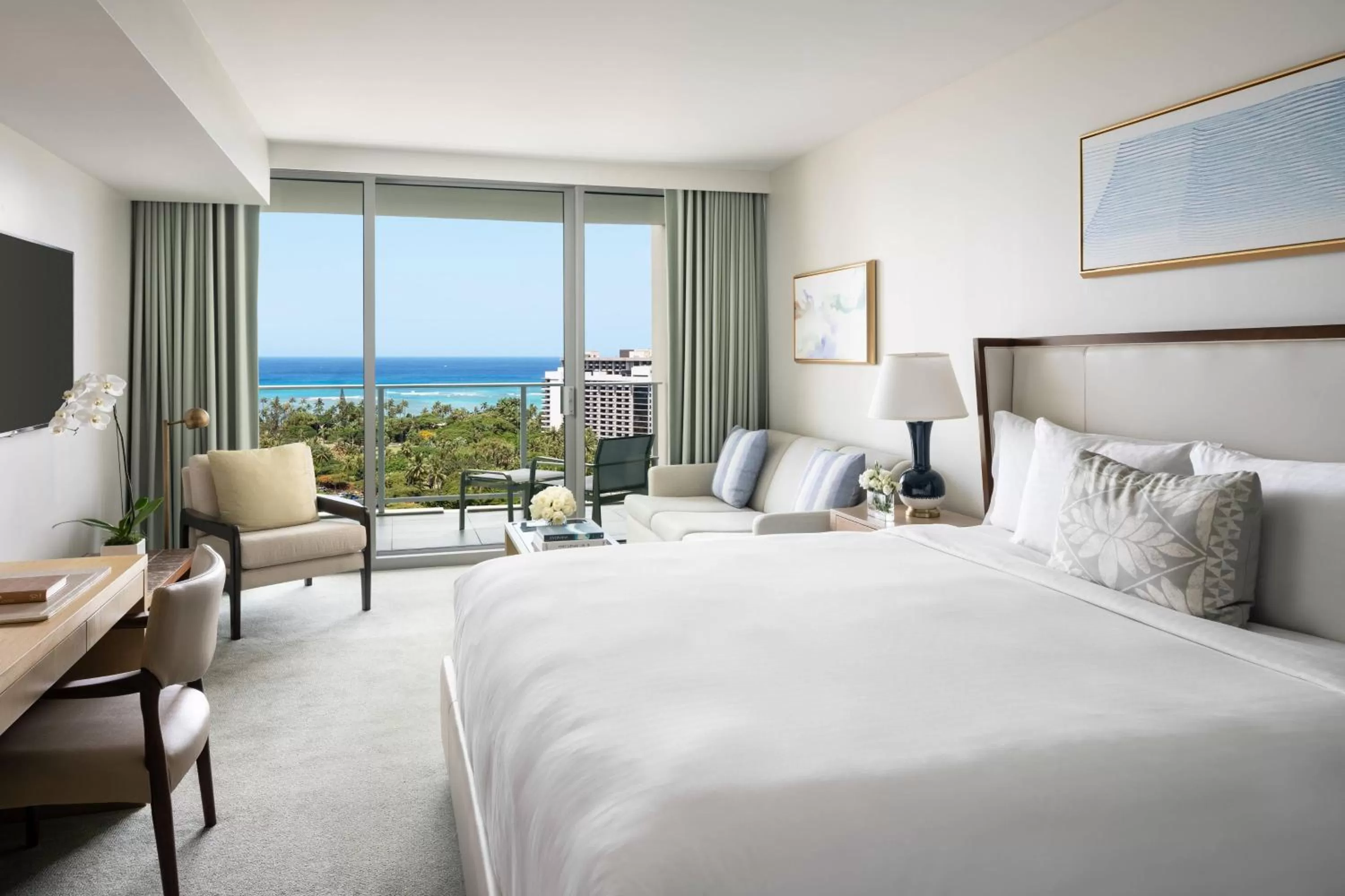 Photo of the whole room, Bed in The Ritz-Carlton Residences, Waikiki Beach Hotel