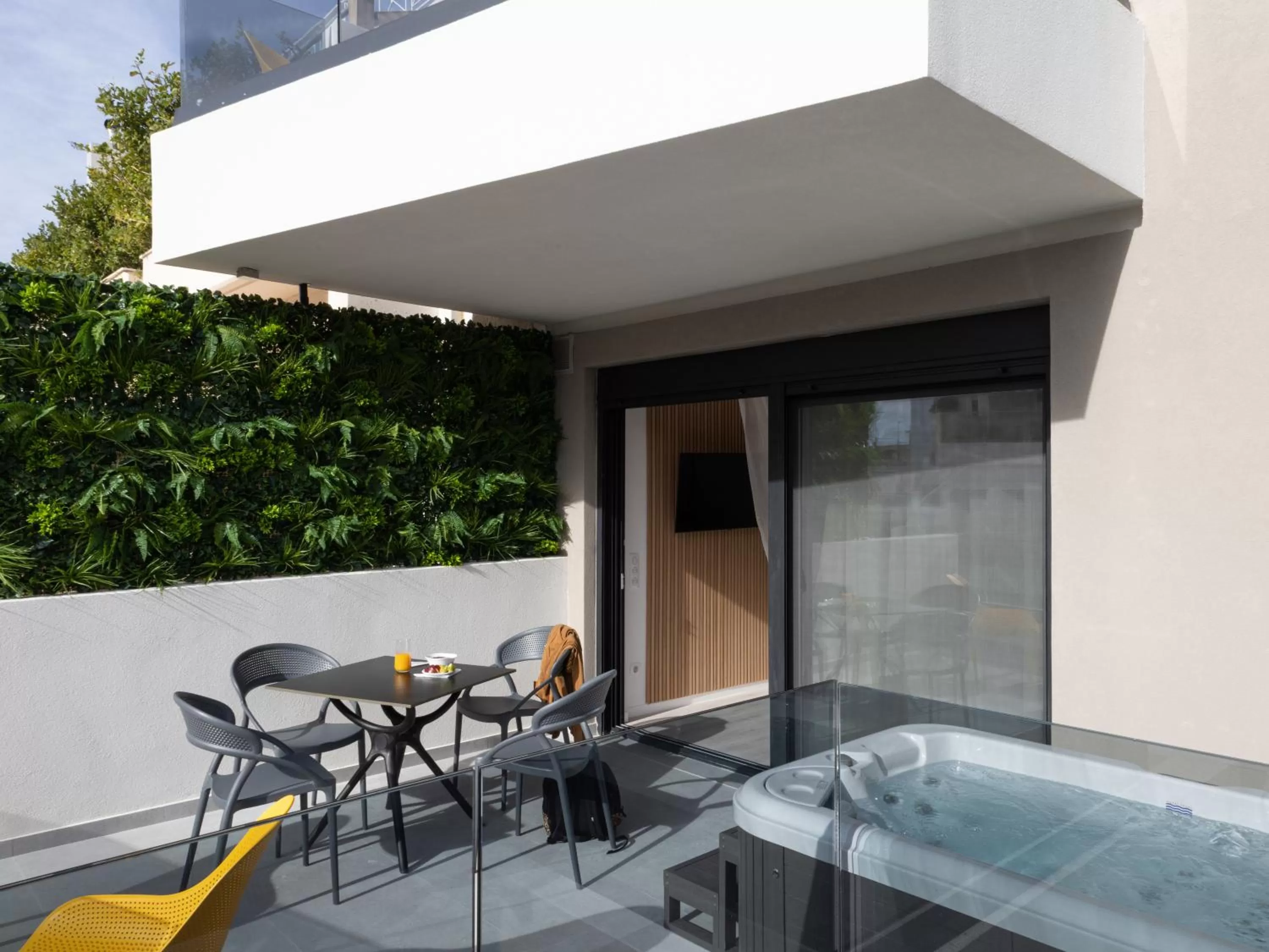 Hot Tub in Incanto Boutique Suites - Neos Kosmos