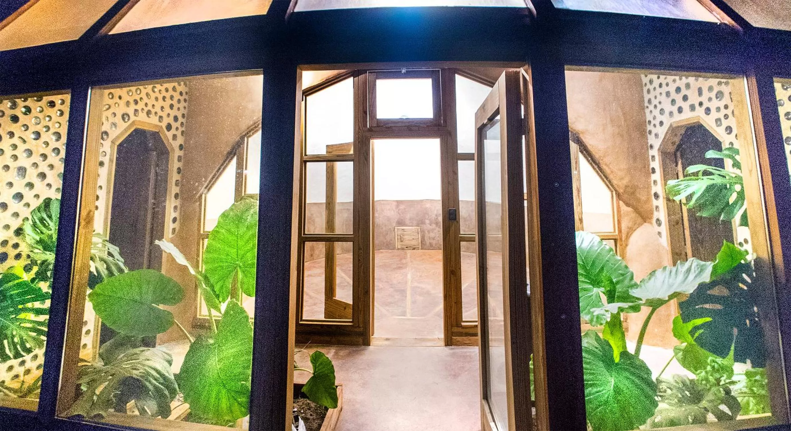 Caliu Earthship Ecolodge