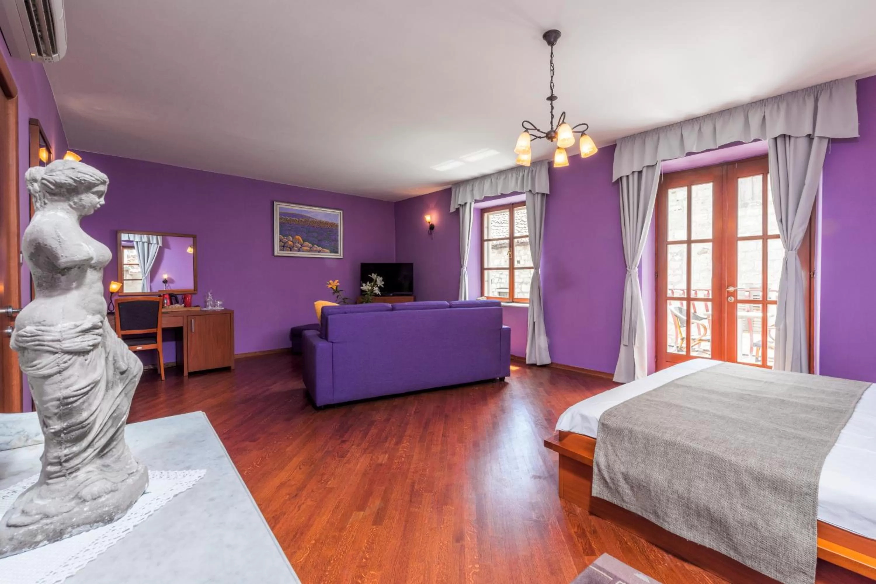 Shower, Bed in Villa Nora Hvar