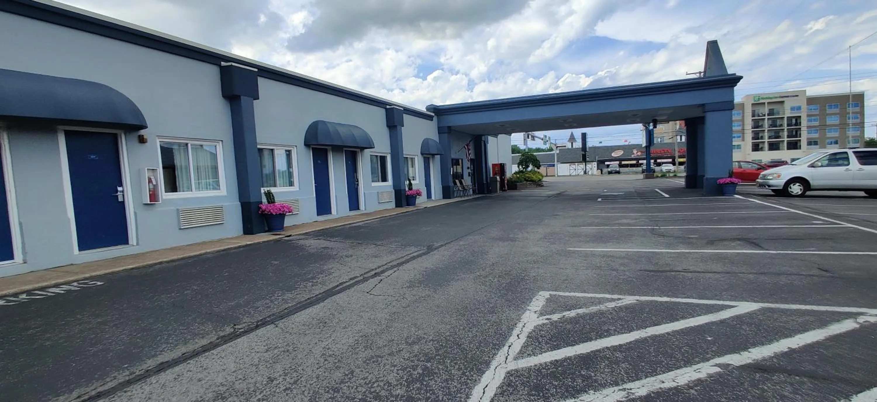 Property building in Cedar Cove