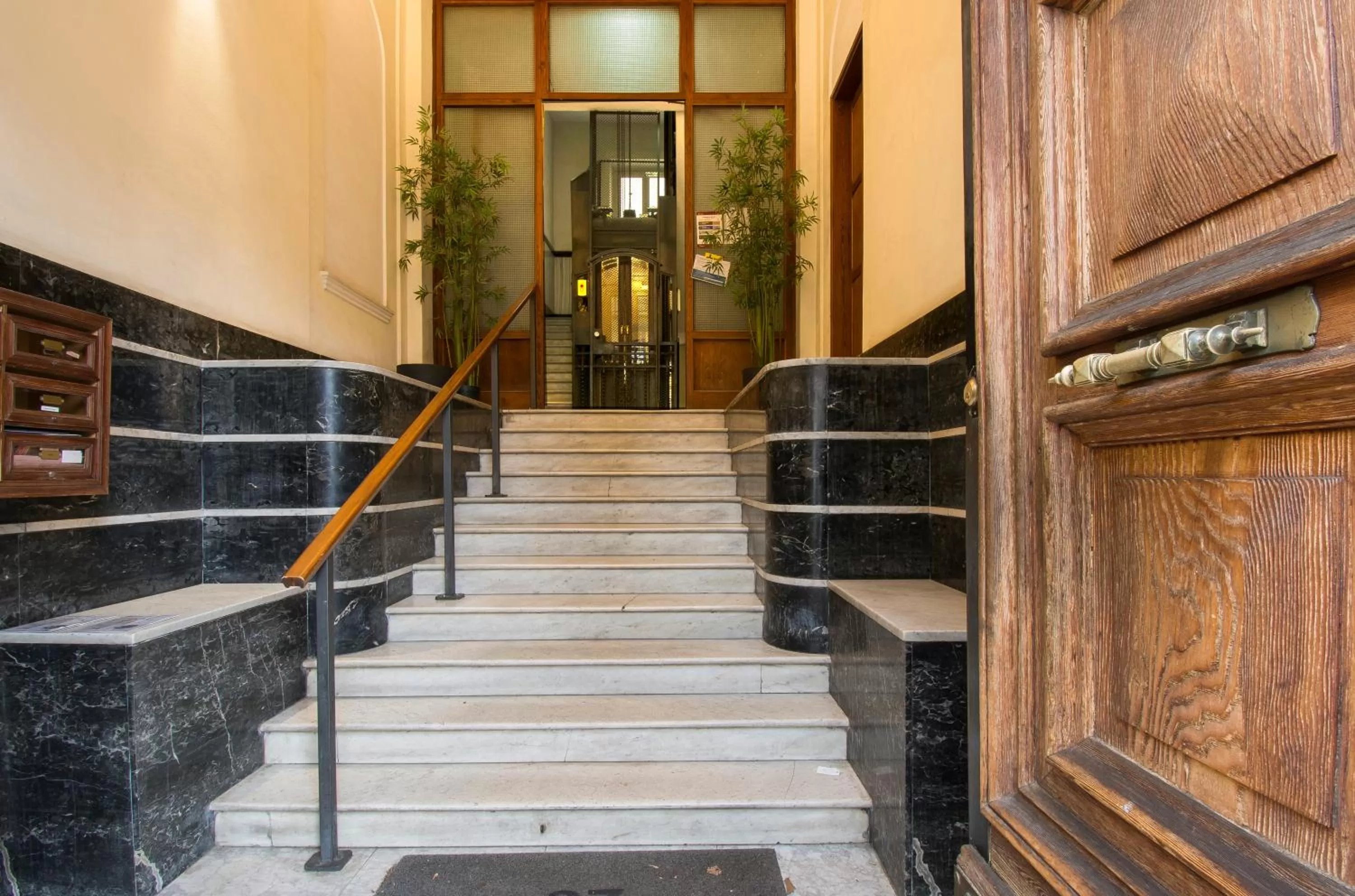 Facade/entrance in Chroma Italy - Chroma Tessera