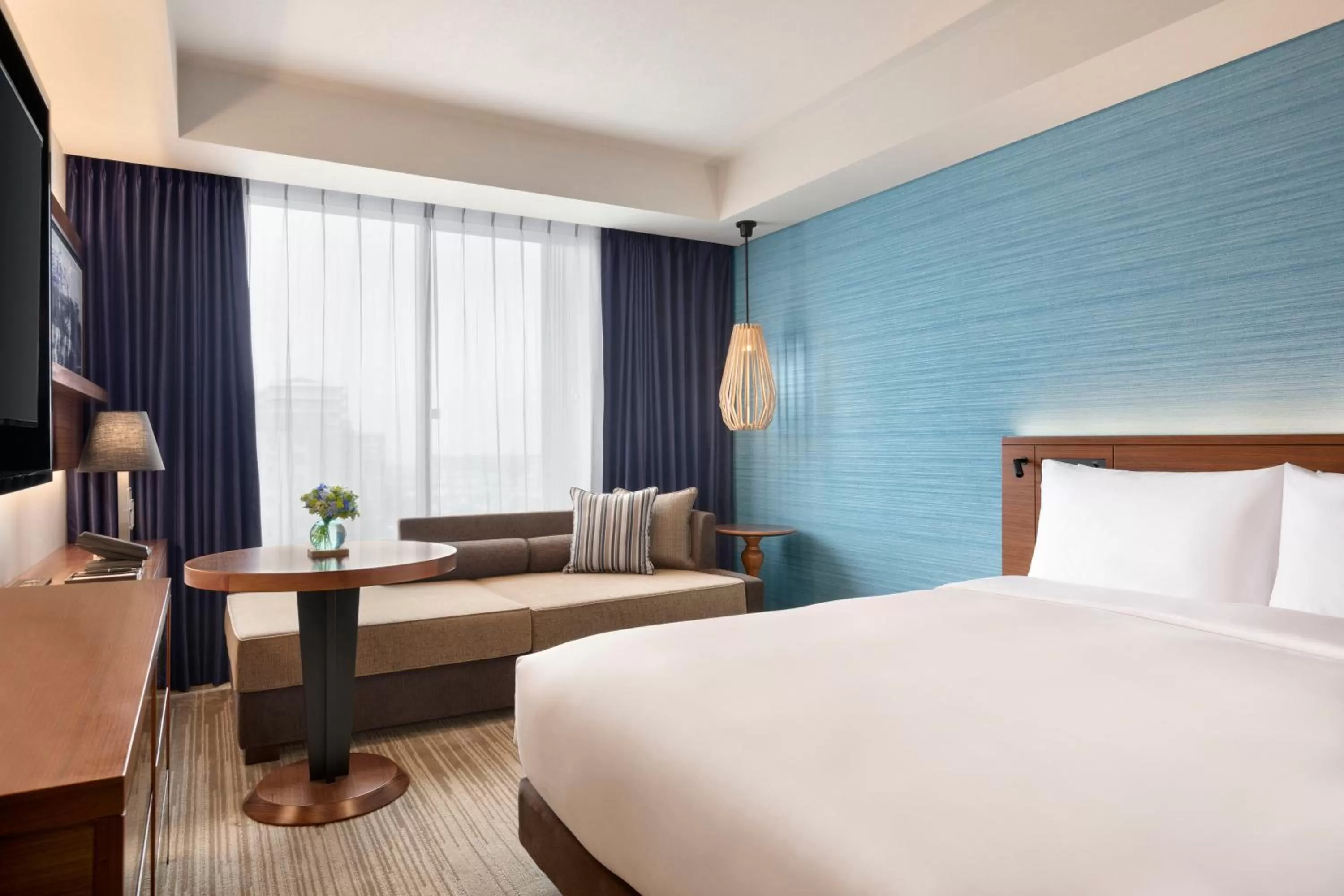 Photo of the whole room, Bed in Hyatt Regency Tokyo Bay