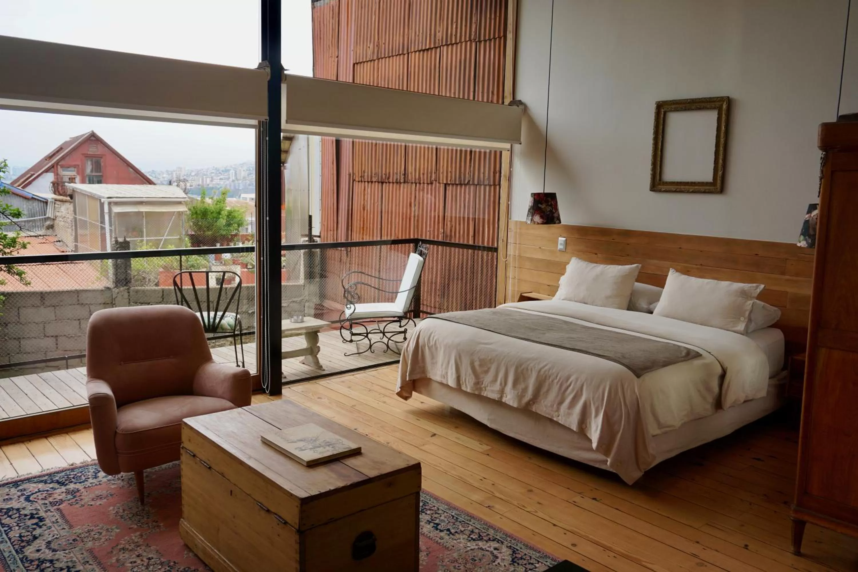 Bed in Augusta Hotel