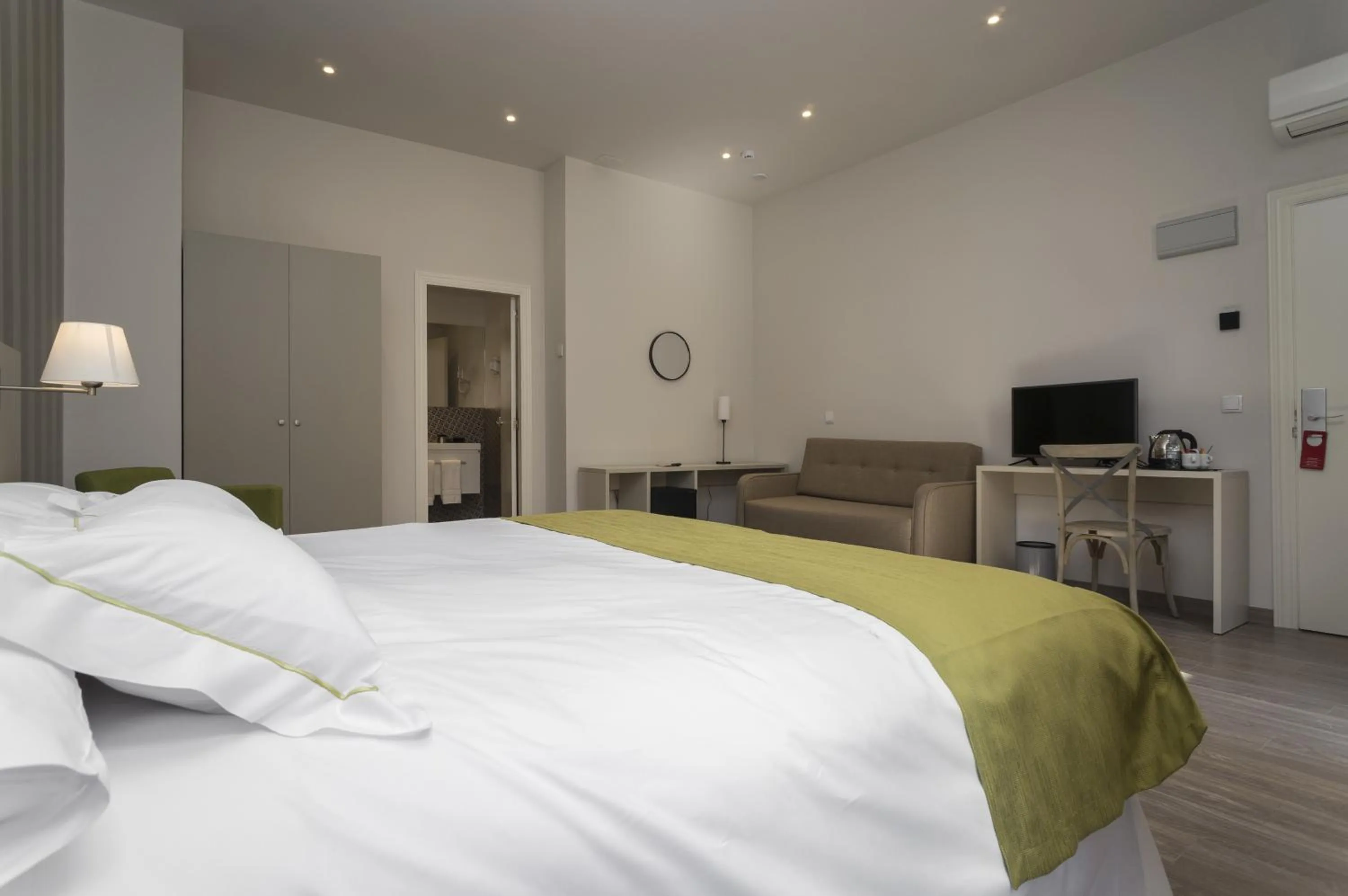 Bedroom, Bed in Hotel San Lorenzo Boutique Plaza