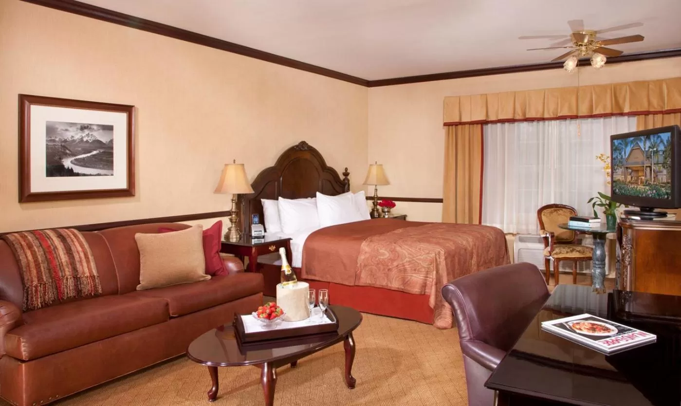 Photo of the whole room, Bed in Folk Inn Ontario Airport