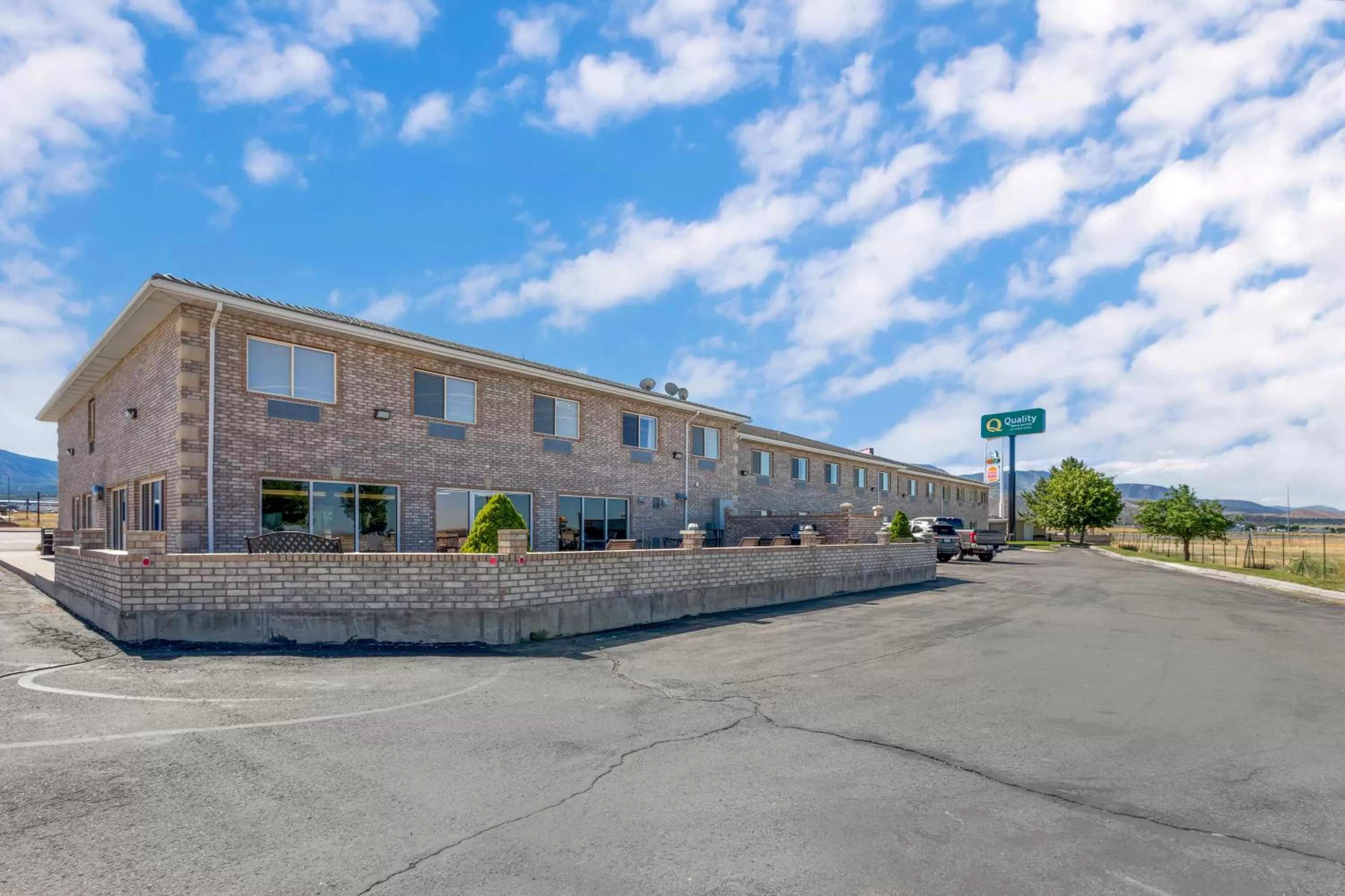 Property building in Quality Inn & Suites Fillmore I-15