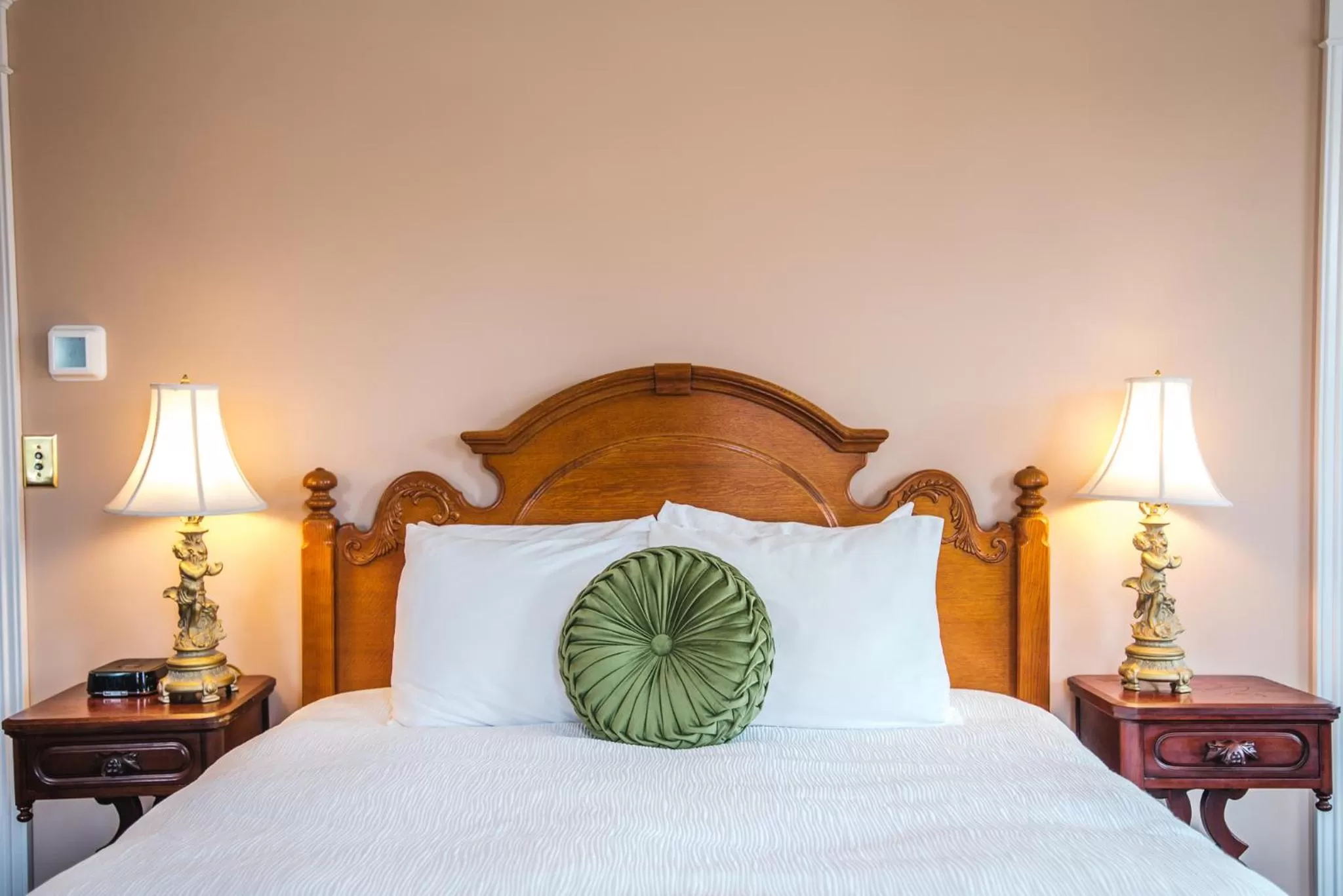 Bed in The Pollard Hotel