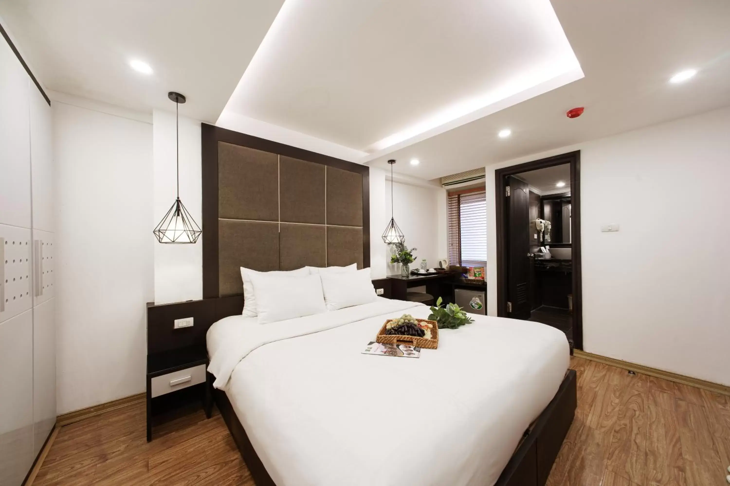 Superior Double Room in Keypad Hotel - 24 Hang Ga Superior Double Room in Keypad Hotel - 24 Hang Ga