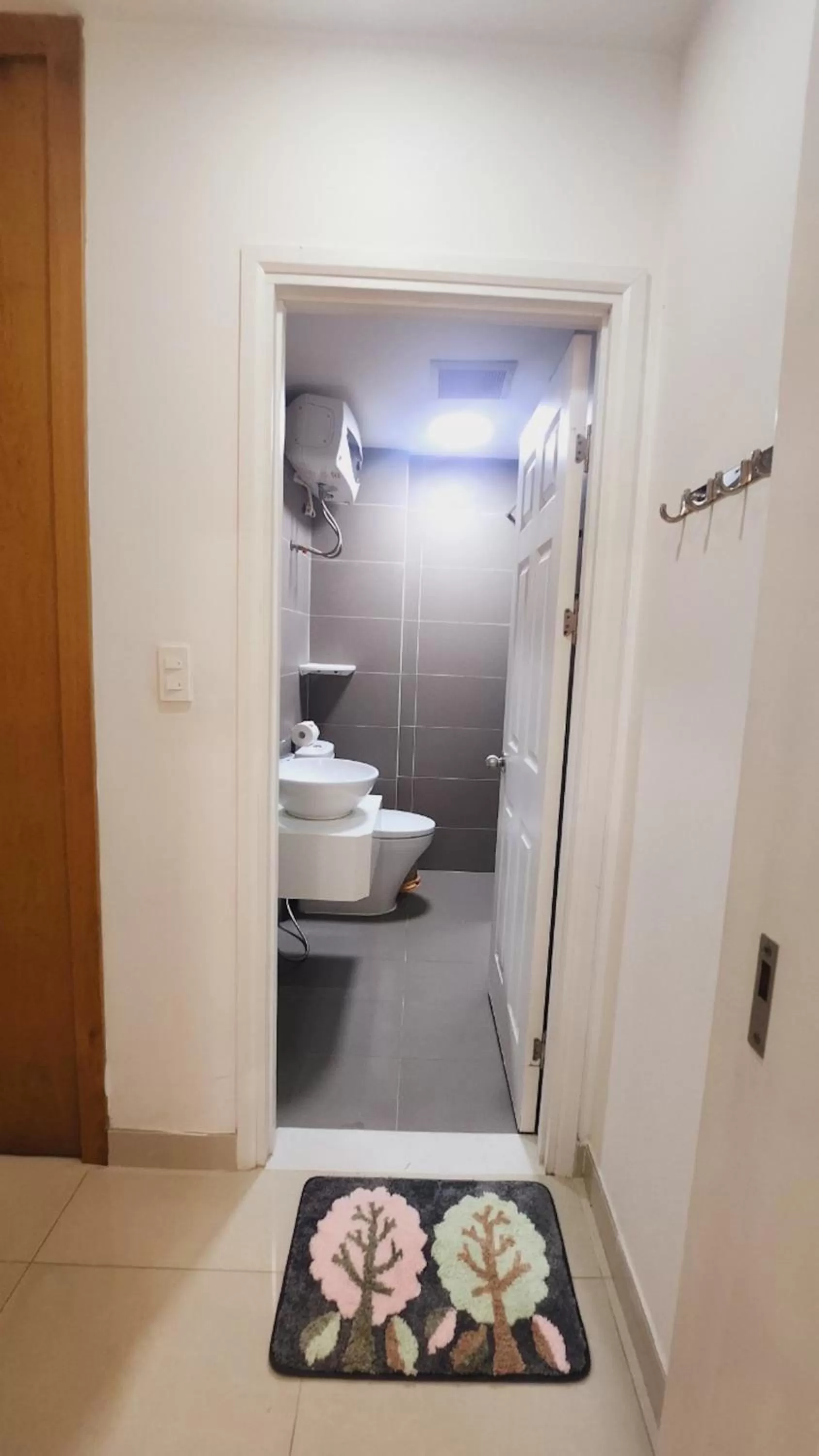 Shower in Scenic Valley Suite