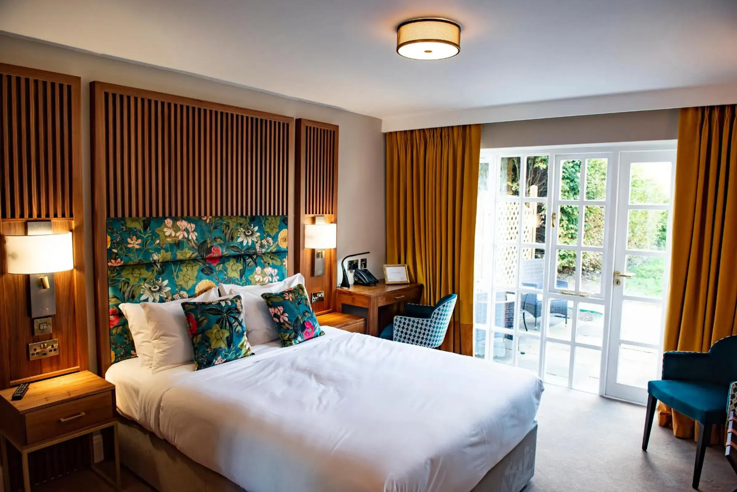 Double Room with Patio in The Haycock Manor Hotel Double Room with Patio in The Haycock Manor Hotel