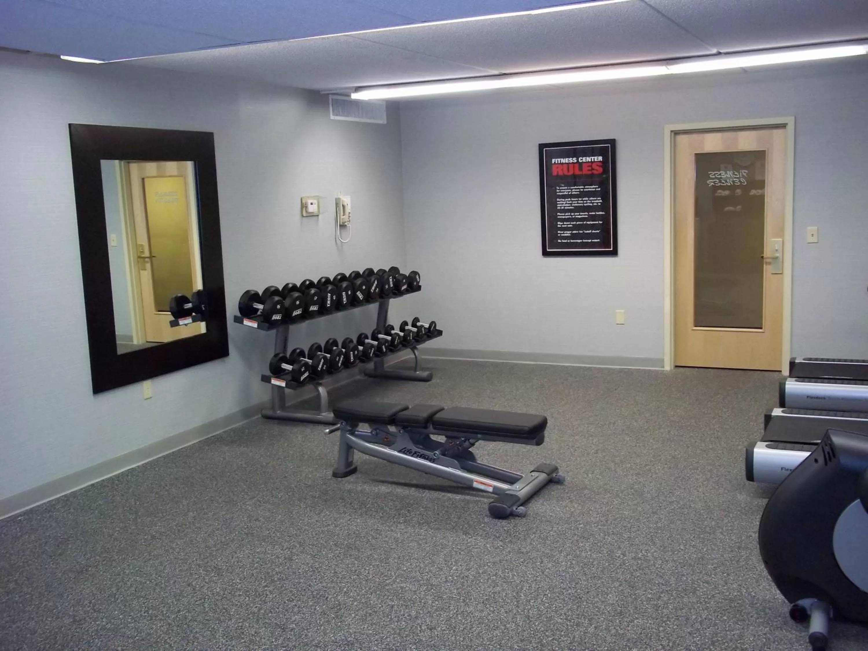 Fitness centre/facilities in enVision Hotel & Conference Center Mansfield-Foxboro