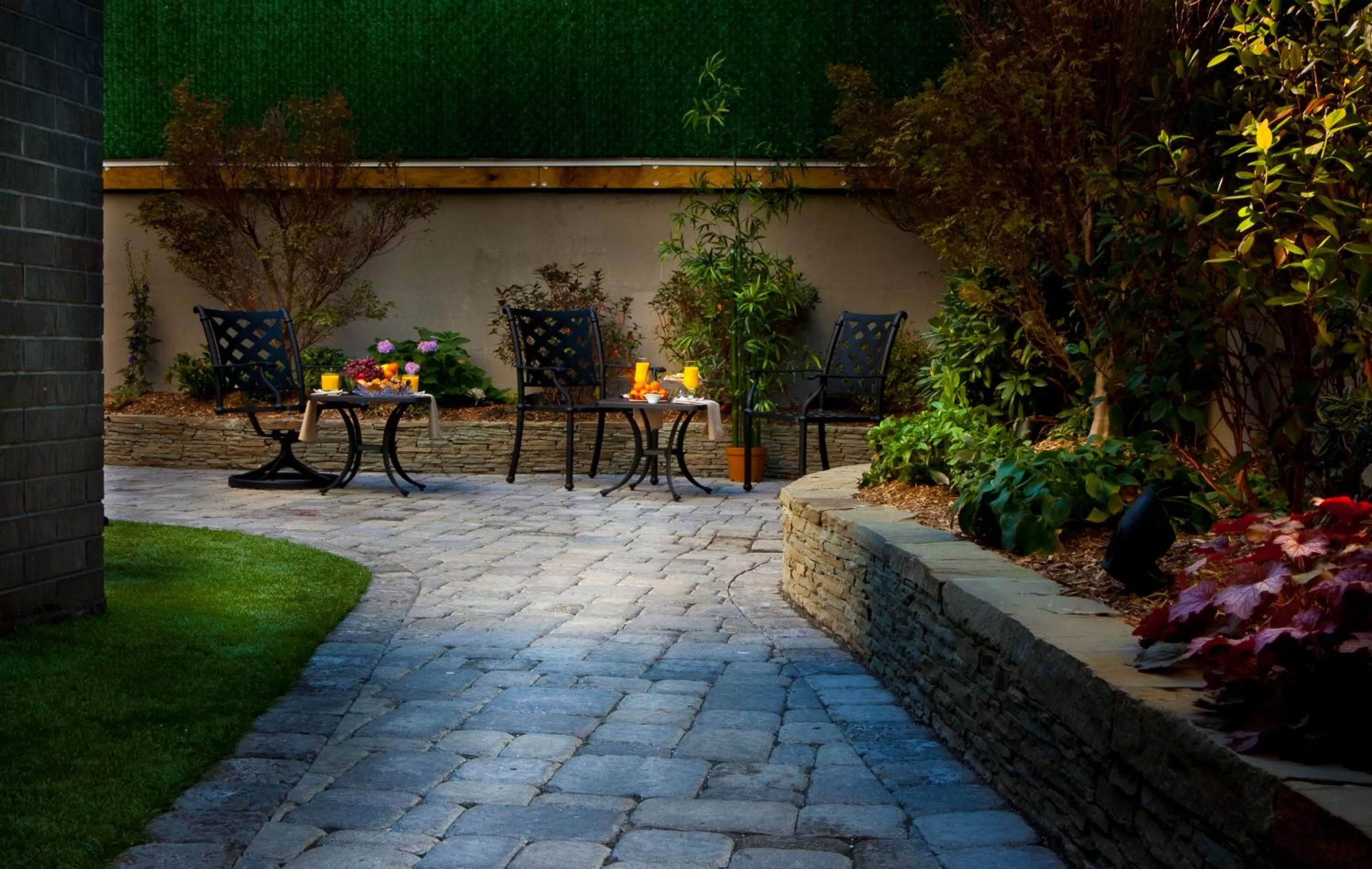 Garden in Aura Hotel Brooklyn