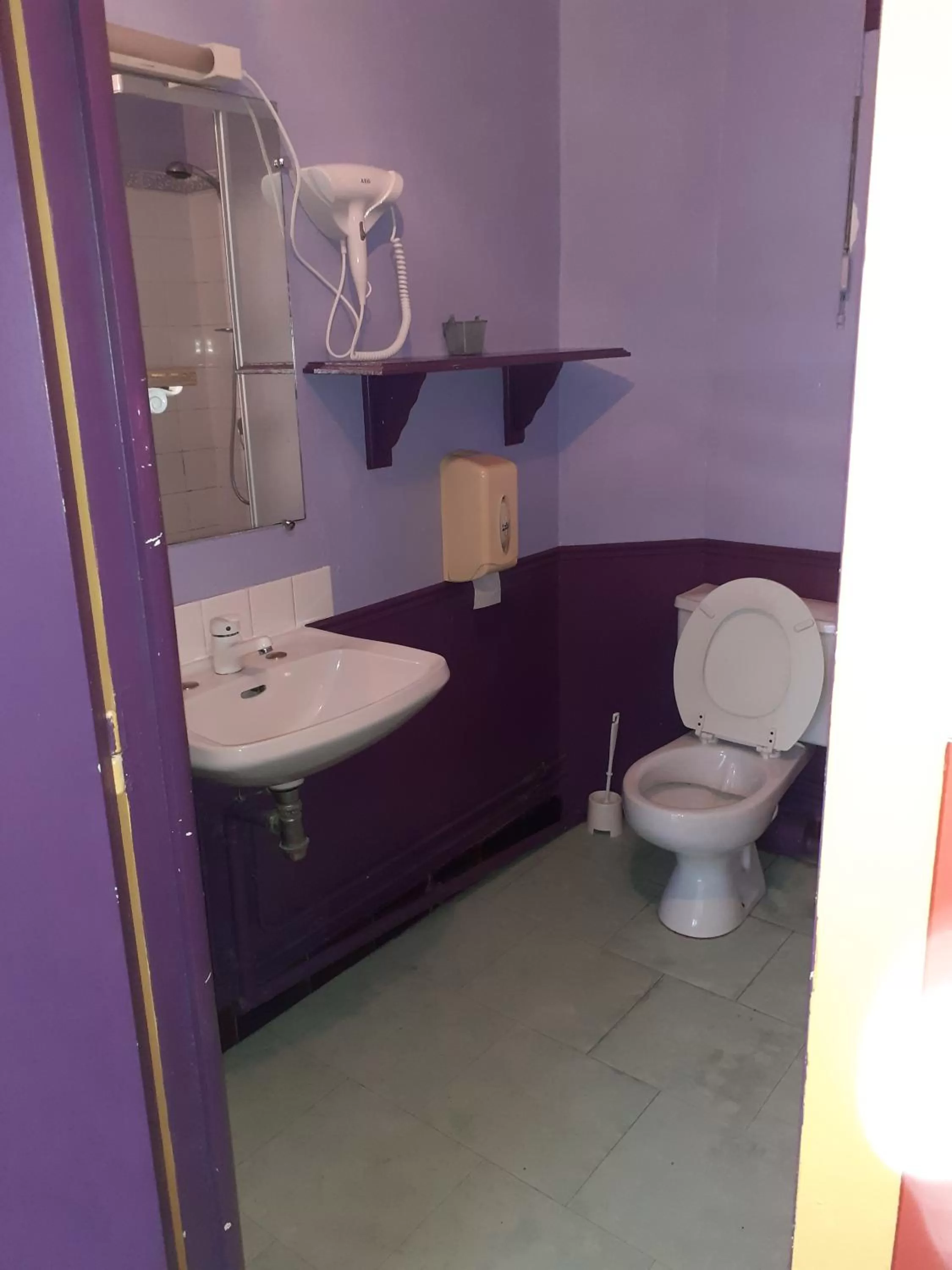 Bathroom in Hotel du chateau blanc