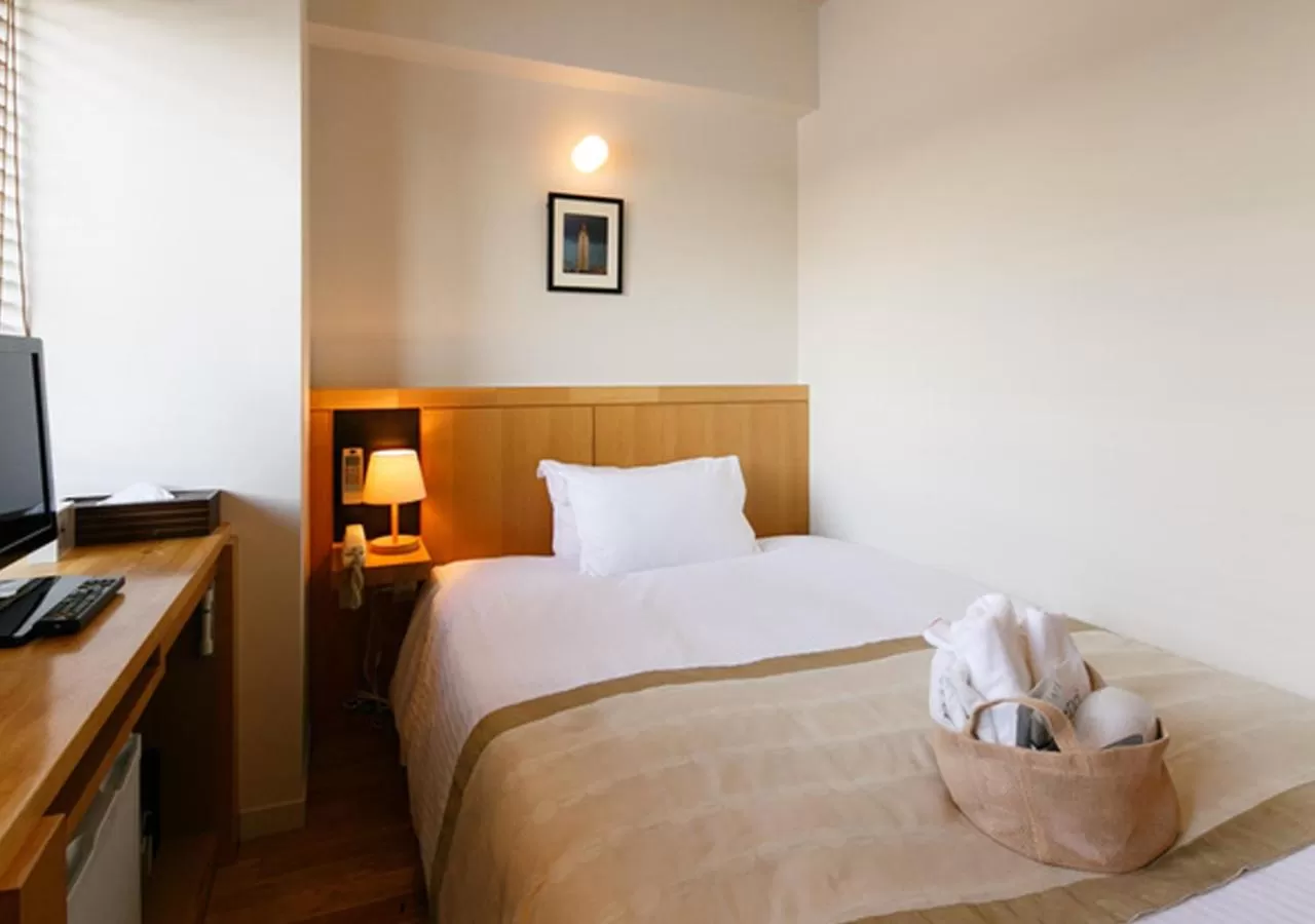 Bed in Sutton Place Hotel Ueno