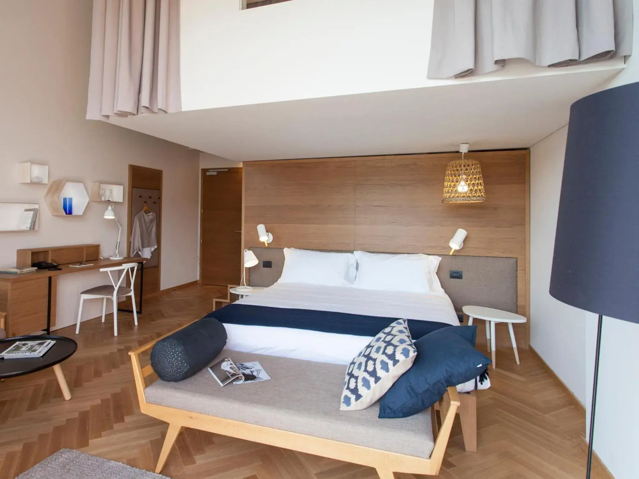 Family Room (2 Adults + 2 Children) - Split Level in Hotel de Charme Laveno Family Room (2 Adults + 2 Children) - Split Level in Hotel de Charme Laveno