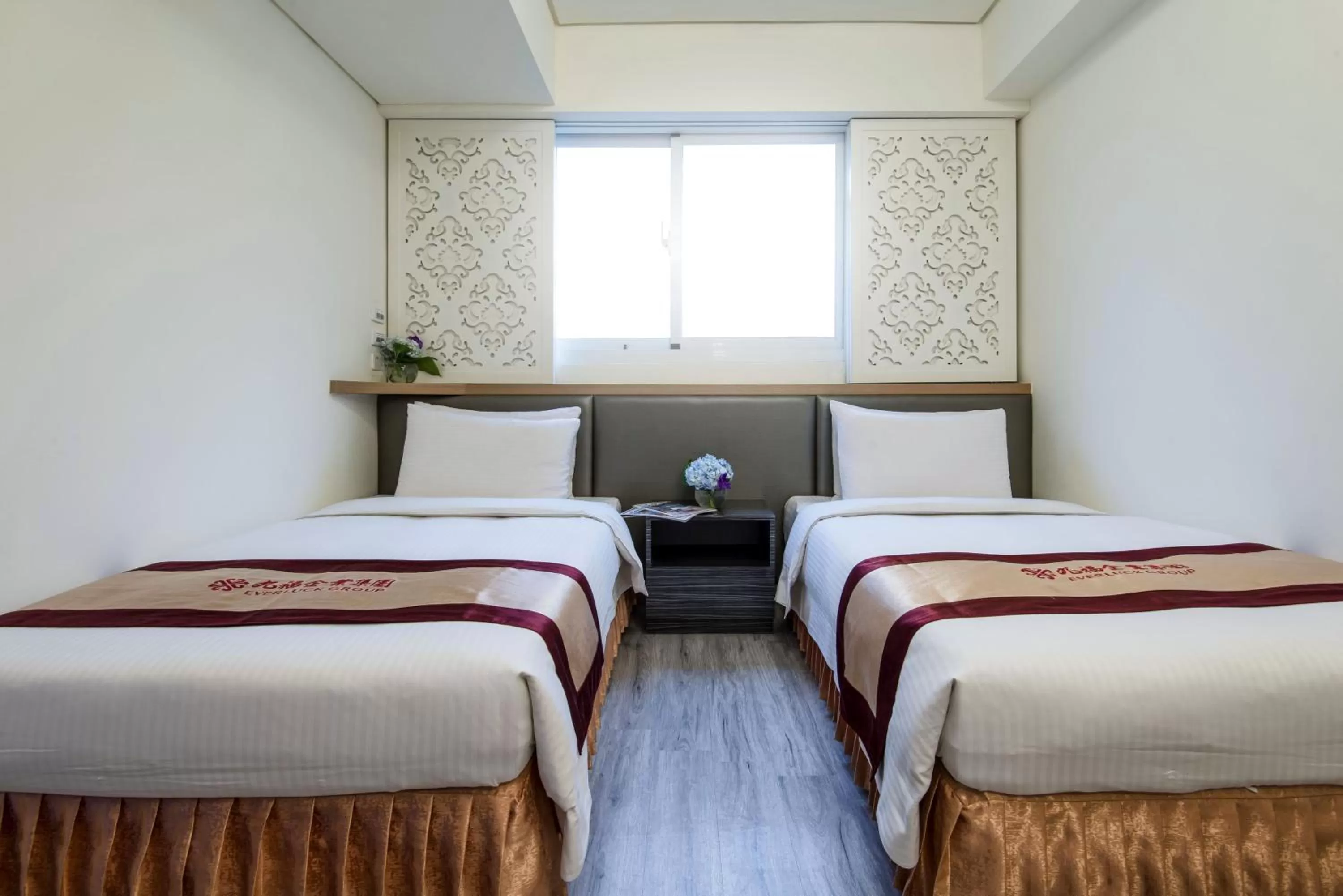 bunk bed, Bed in Harmonious Hotel