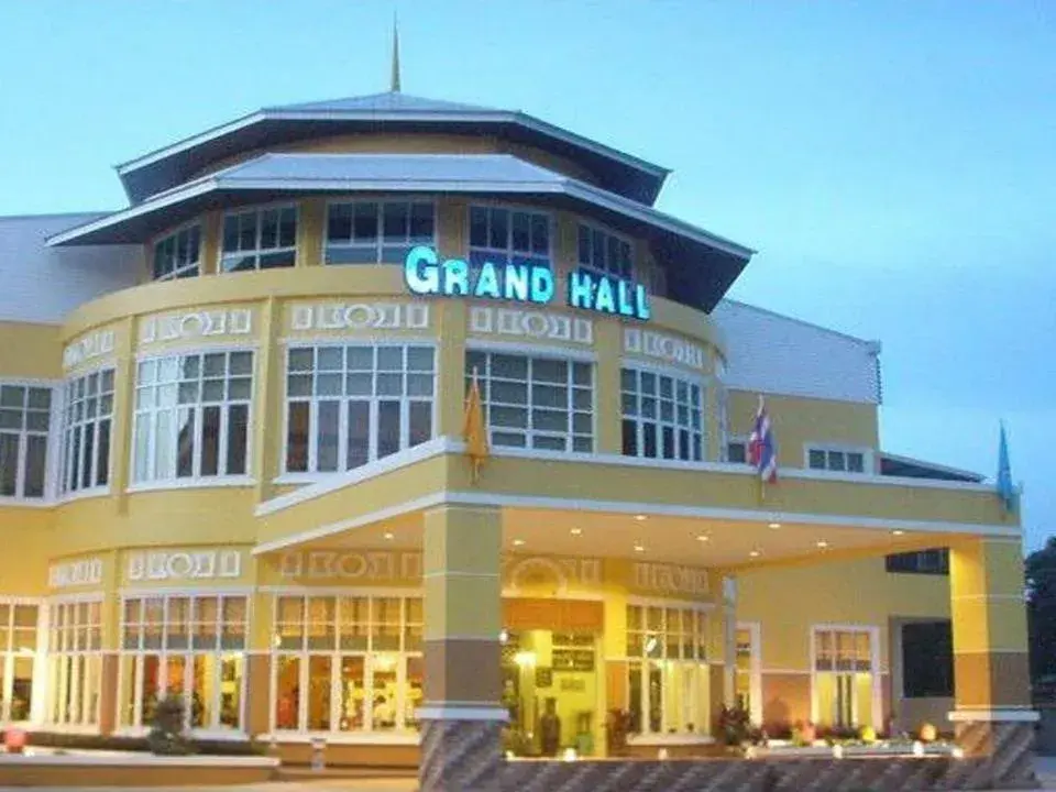 Grand Hill Resort and Spa Grand Hill Resort and Spa
