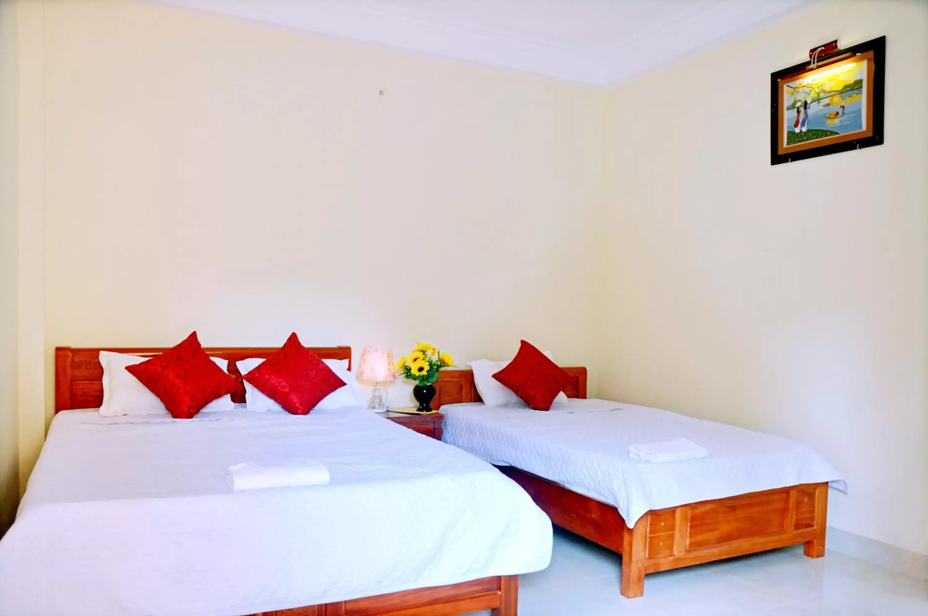 Triple Room with Private Bathroom in Tam Coc Family Hotel Triple Room with Private Bathroom in Tam Coc Family Hotel