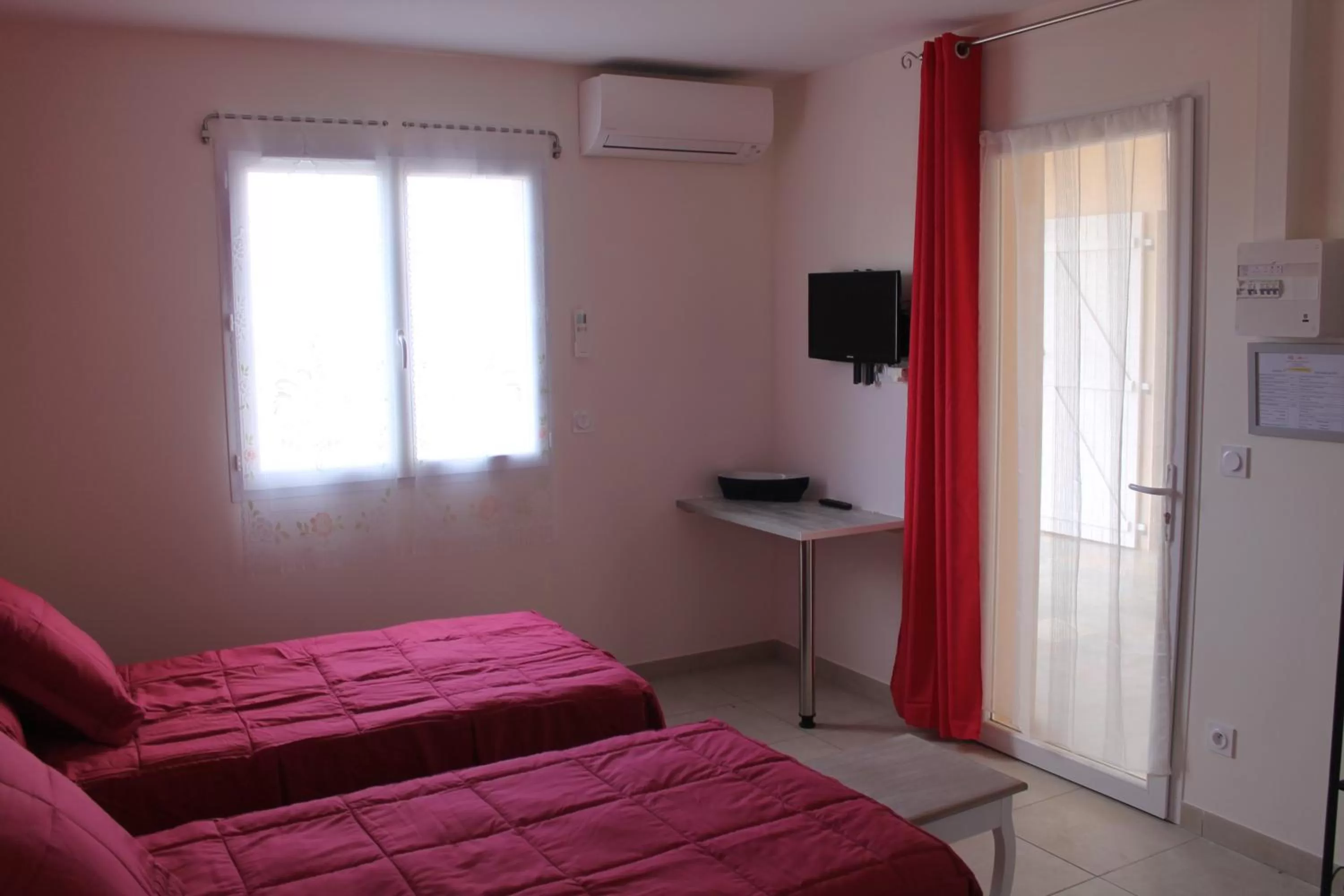 Bedroom, Bed in La Garona