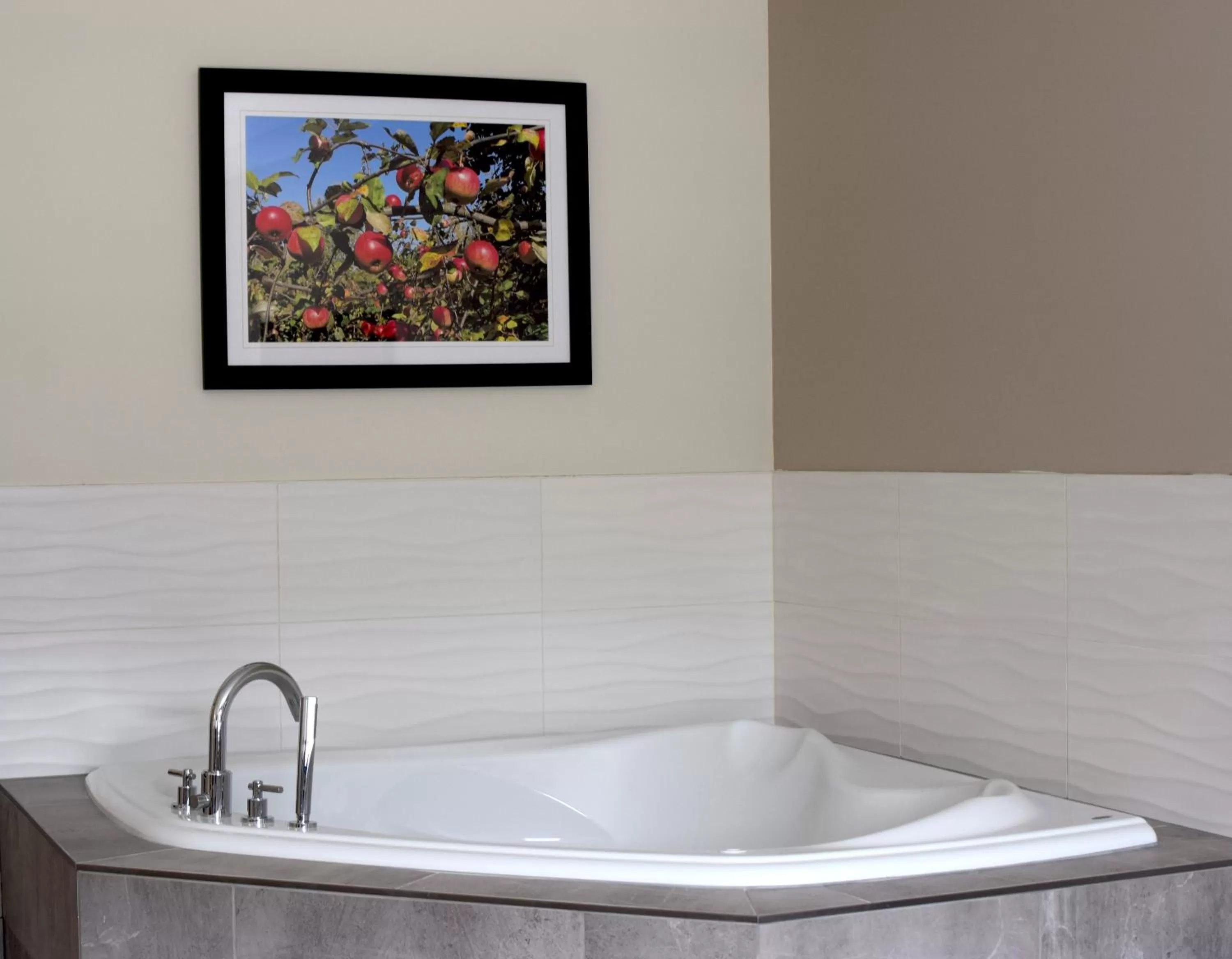 Bathroom in Coast Oliver Hotel