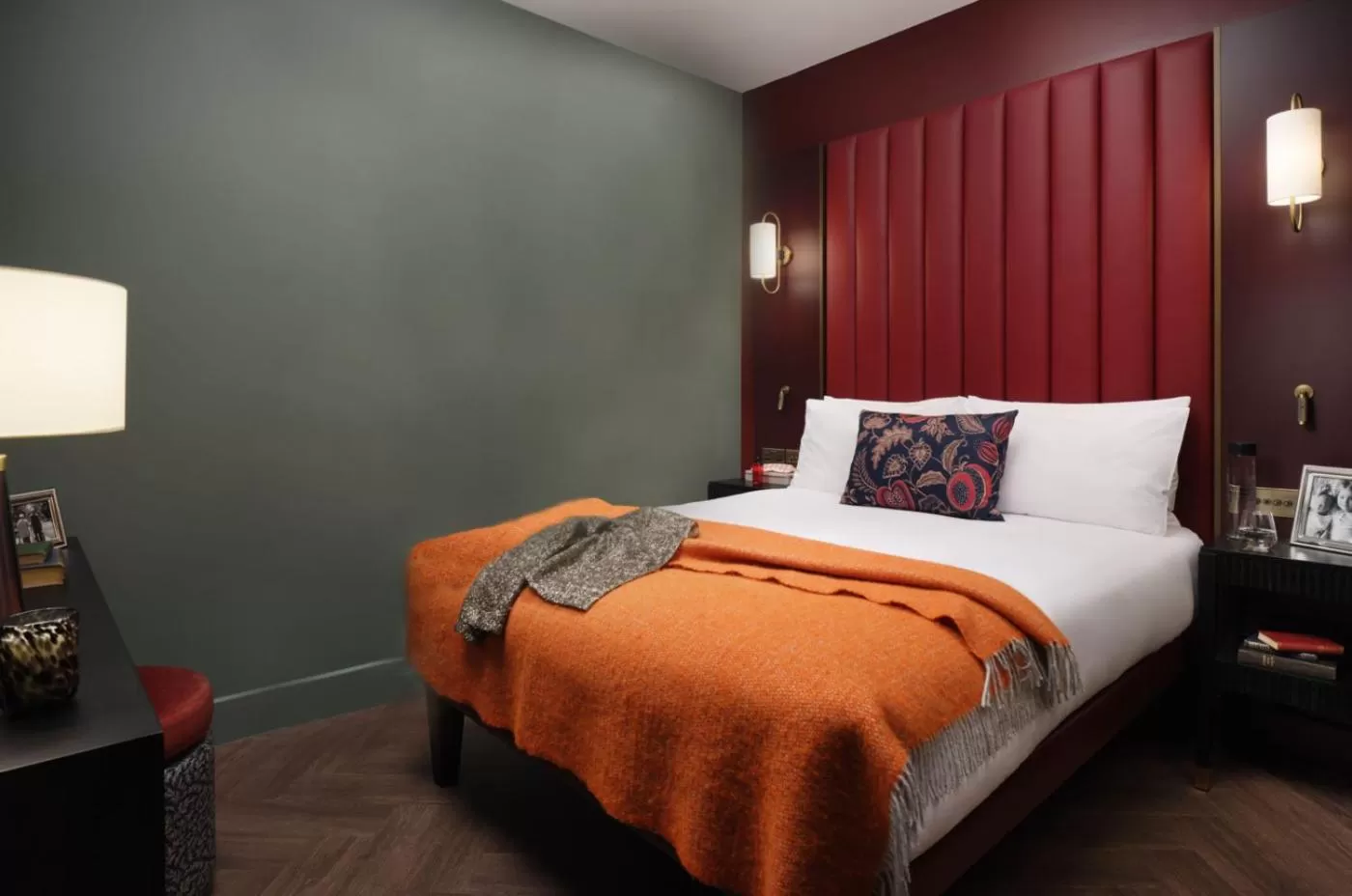 Bedroom, Bed in The Other House South Kensington