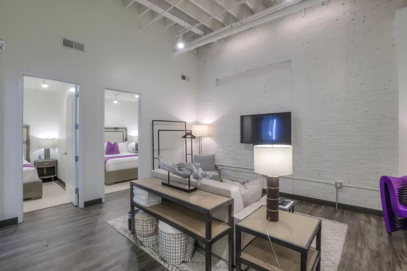 Two-Bedroom Queen Suite w/ Sofa in Studio 154 Hotel Two-Bedroom Queen Suite w/ Sofa in Studio 154 Hotel