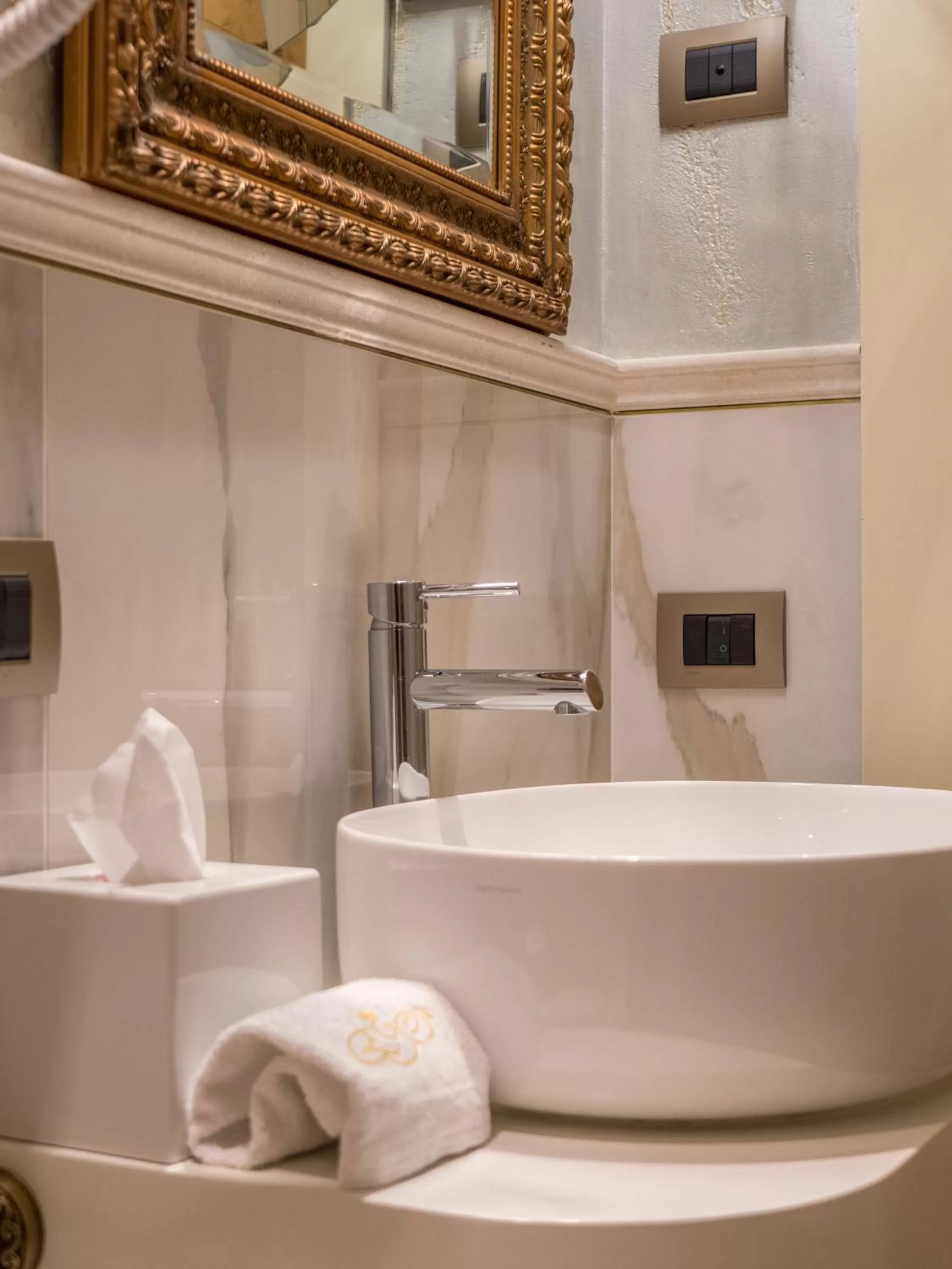 Bathroom in EGO' Boutique Hotel - The Silk Road