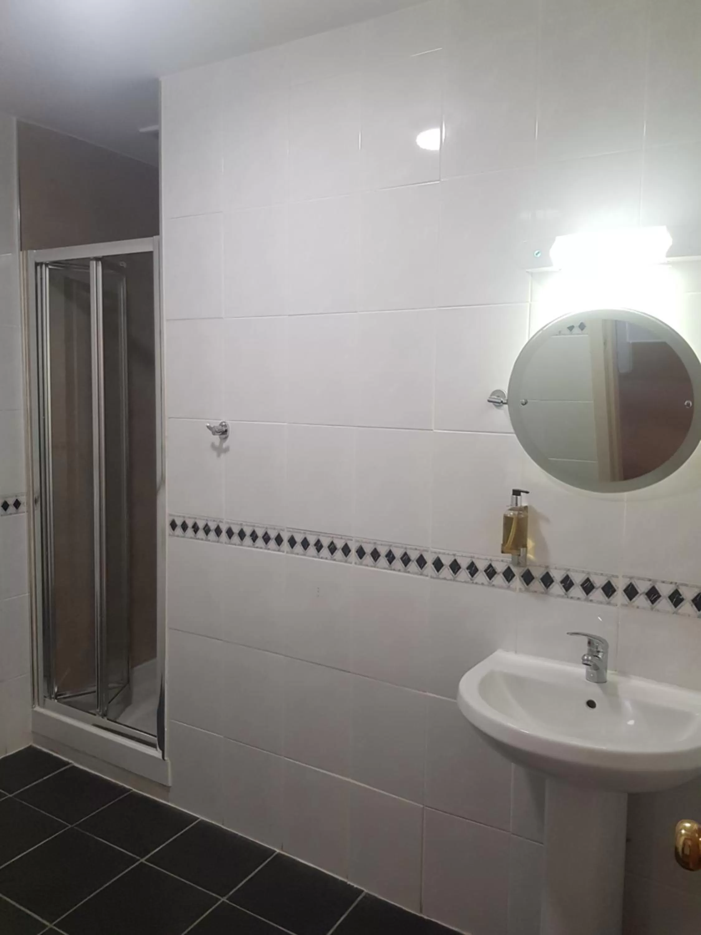 Bathroom in Aberdeen House