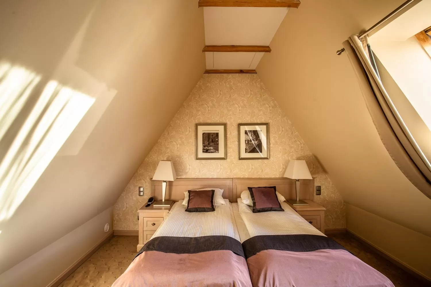 Bedroom, Bed in Zamek Topacz