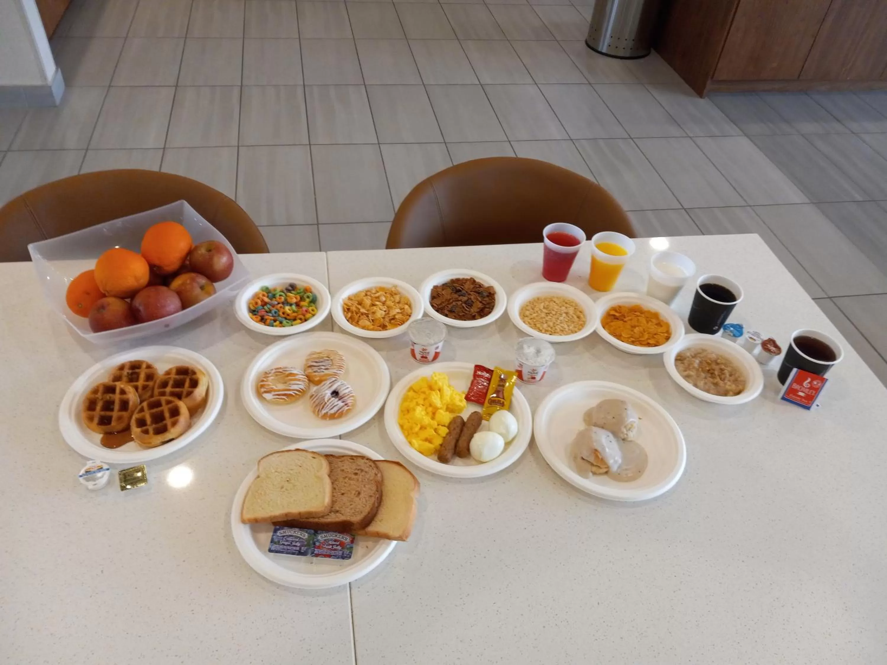 Breakfast in Scenic View Inn & Suites Moab