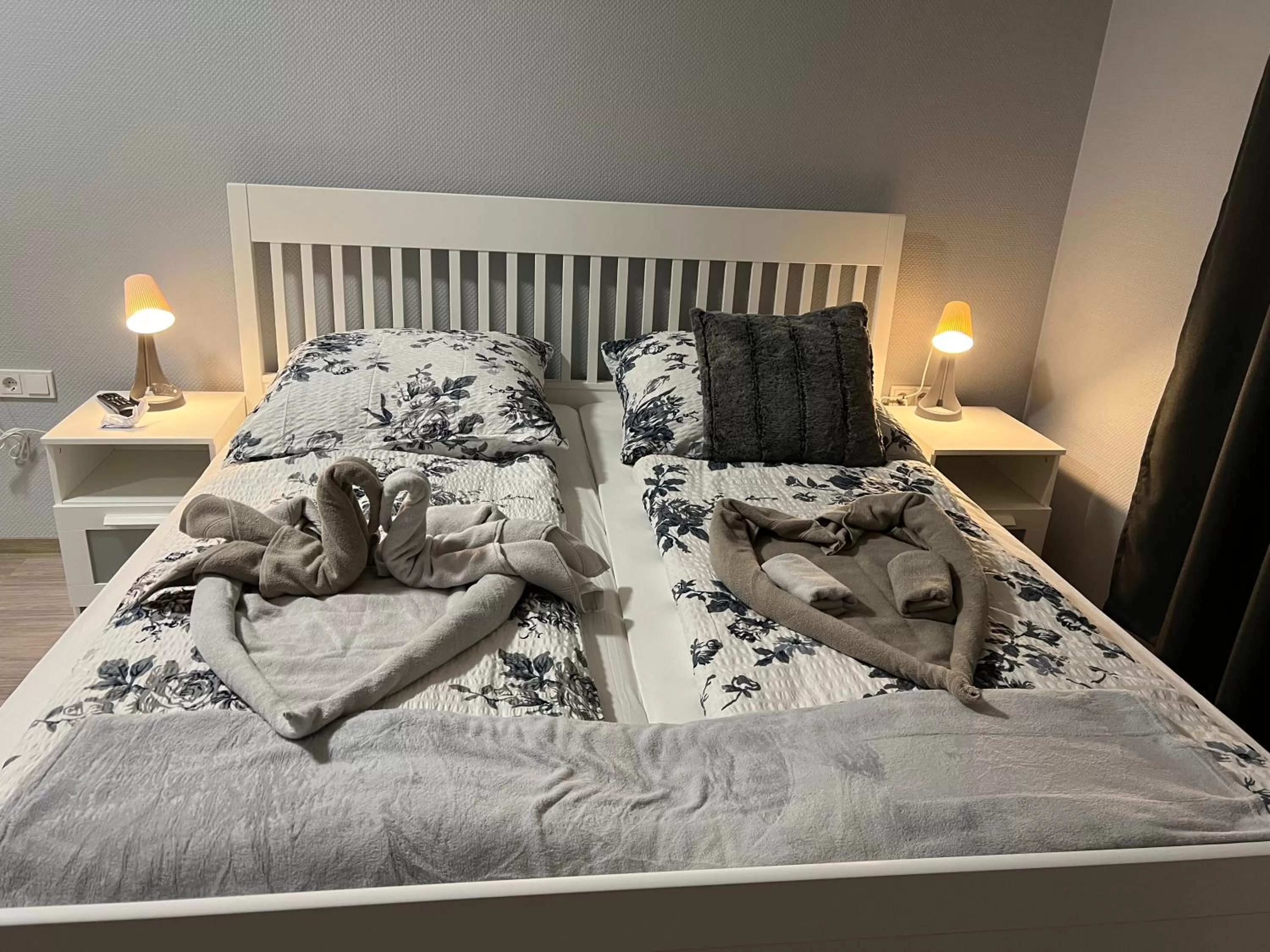 Bed in Hotel am Rathaus Adii