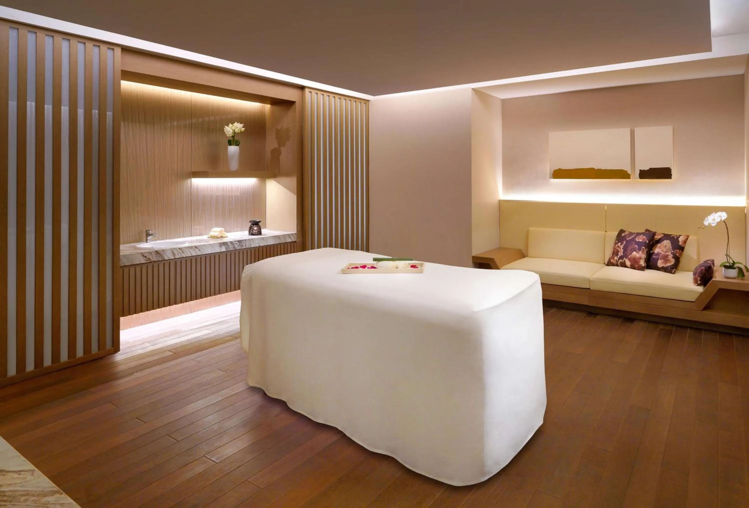 Spa and wellness centre/facilities, Bed in Hyatt Regency Tianjin East