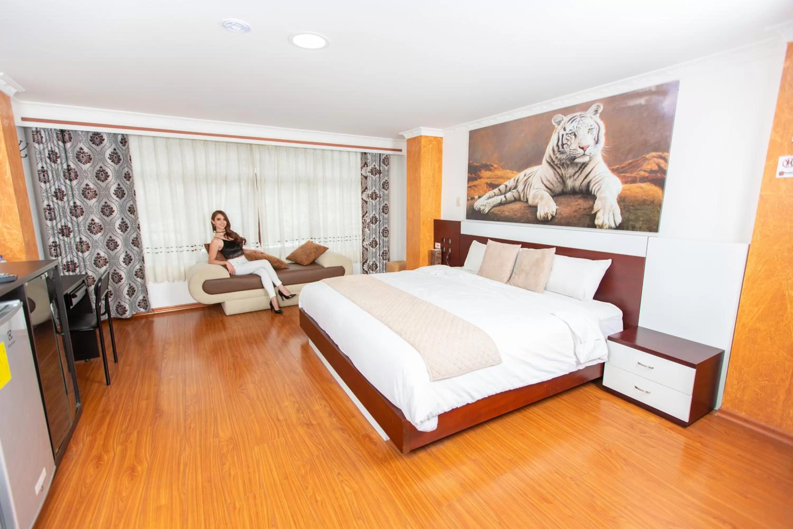 Photo of the whole room in La Kapital Hotel