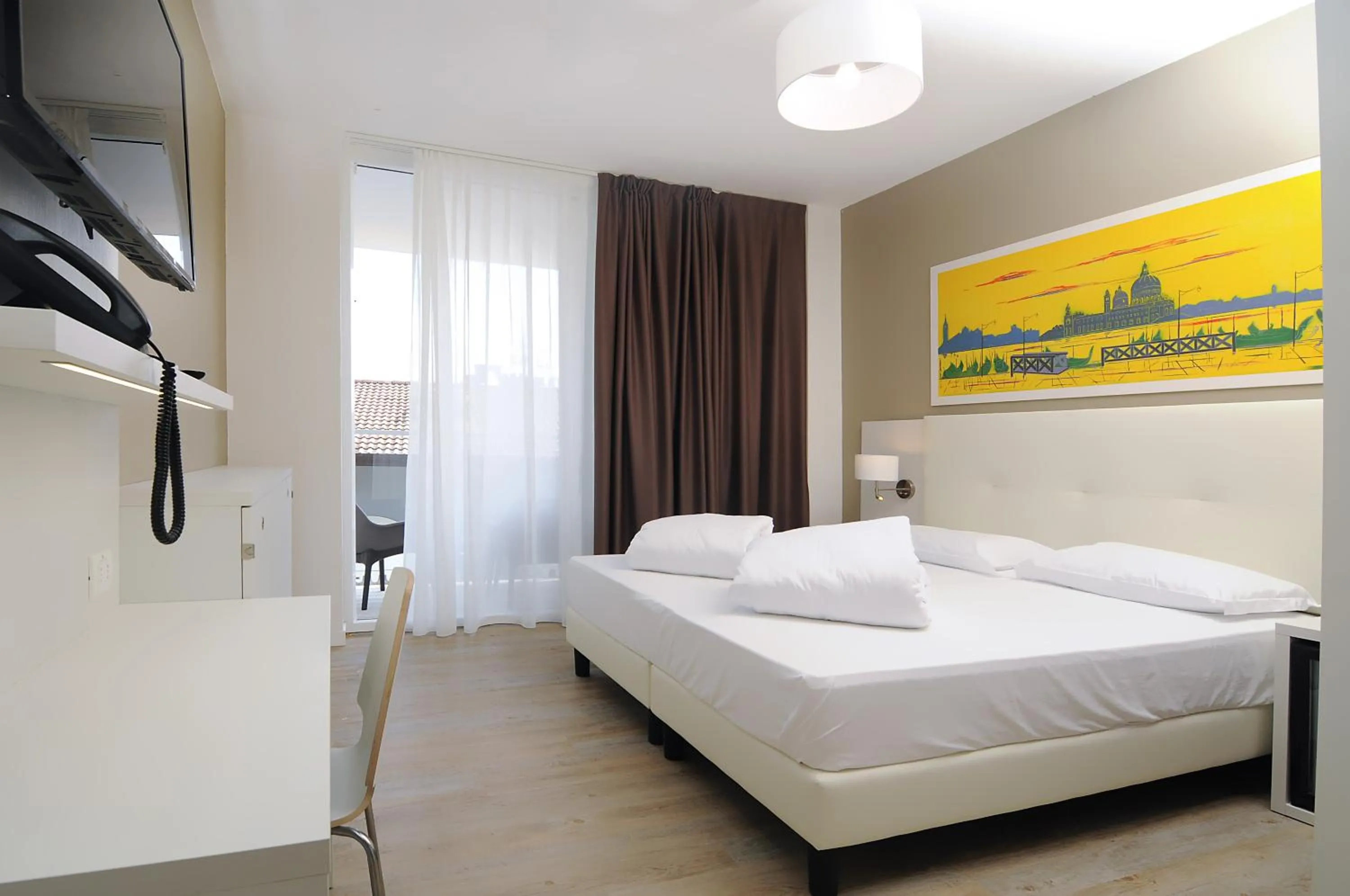 Photo of the whole room in Marina Palace Hotel 4 stelle S