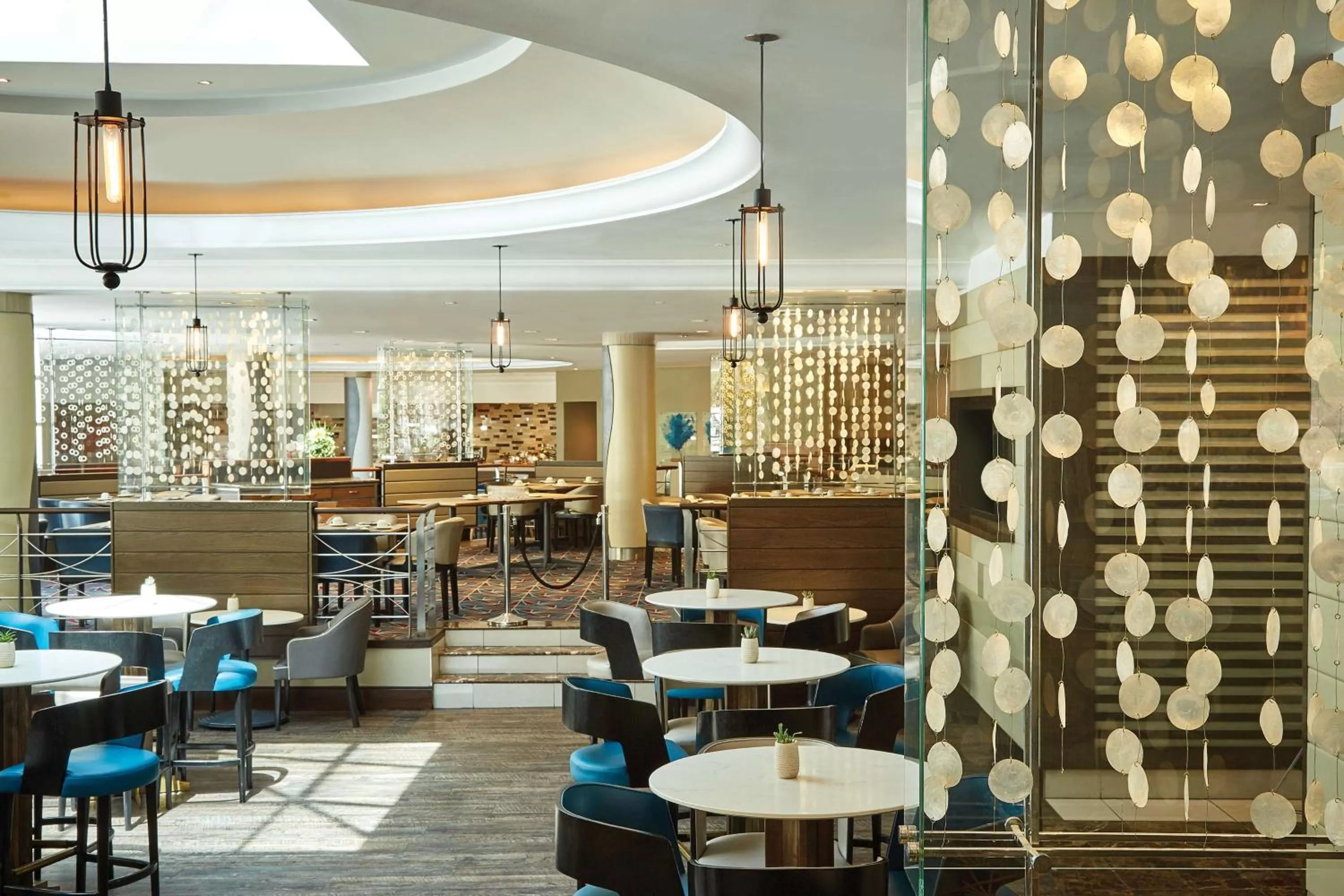 Lounge or bar in Southern Sun Waterfront Cape Town