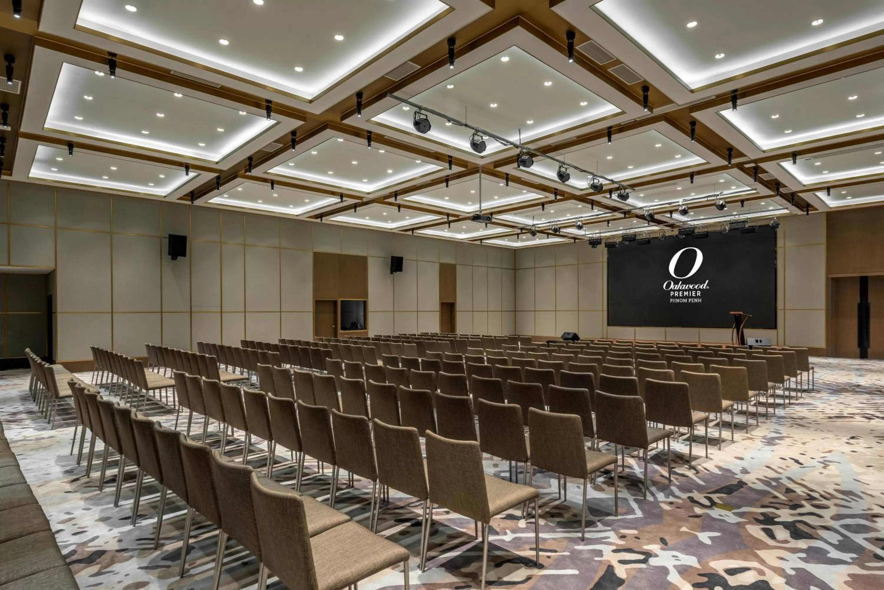 Meeting/conference room in Oakwood Premier Phnom Penh