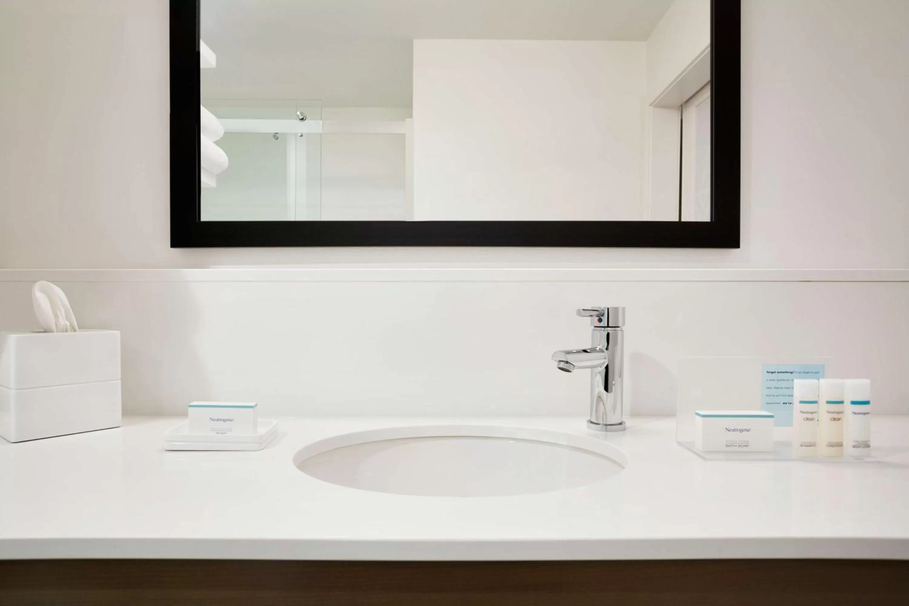 Bathroom in Hampton Inn Salt Lake City Cottonwood