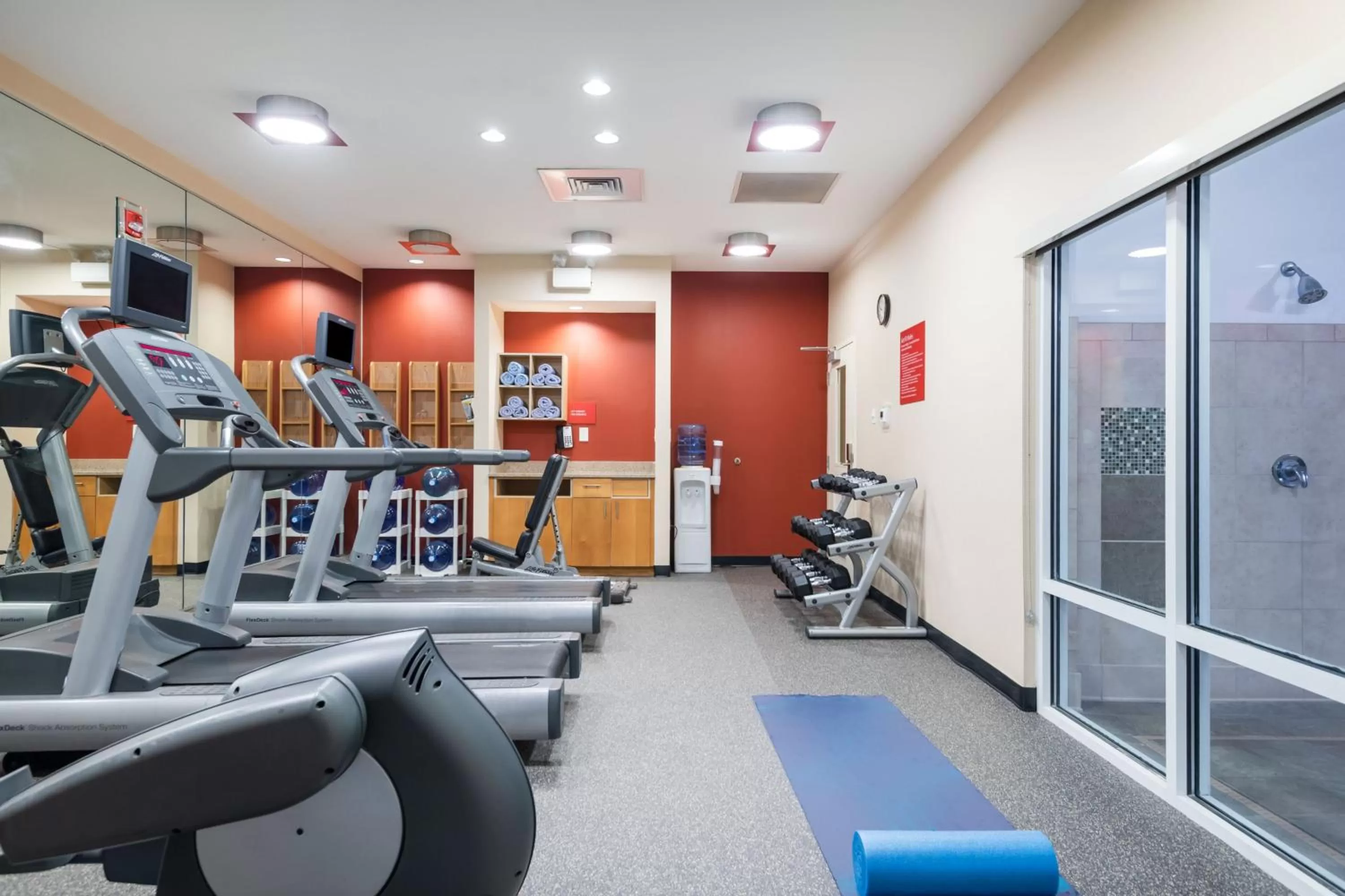 Fitness centre/facilities in TownePlace Suites by Marriott Charlotte Mooresville