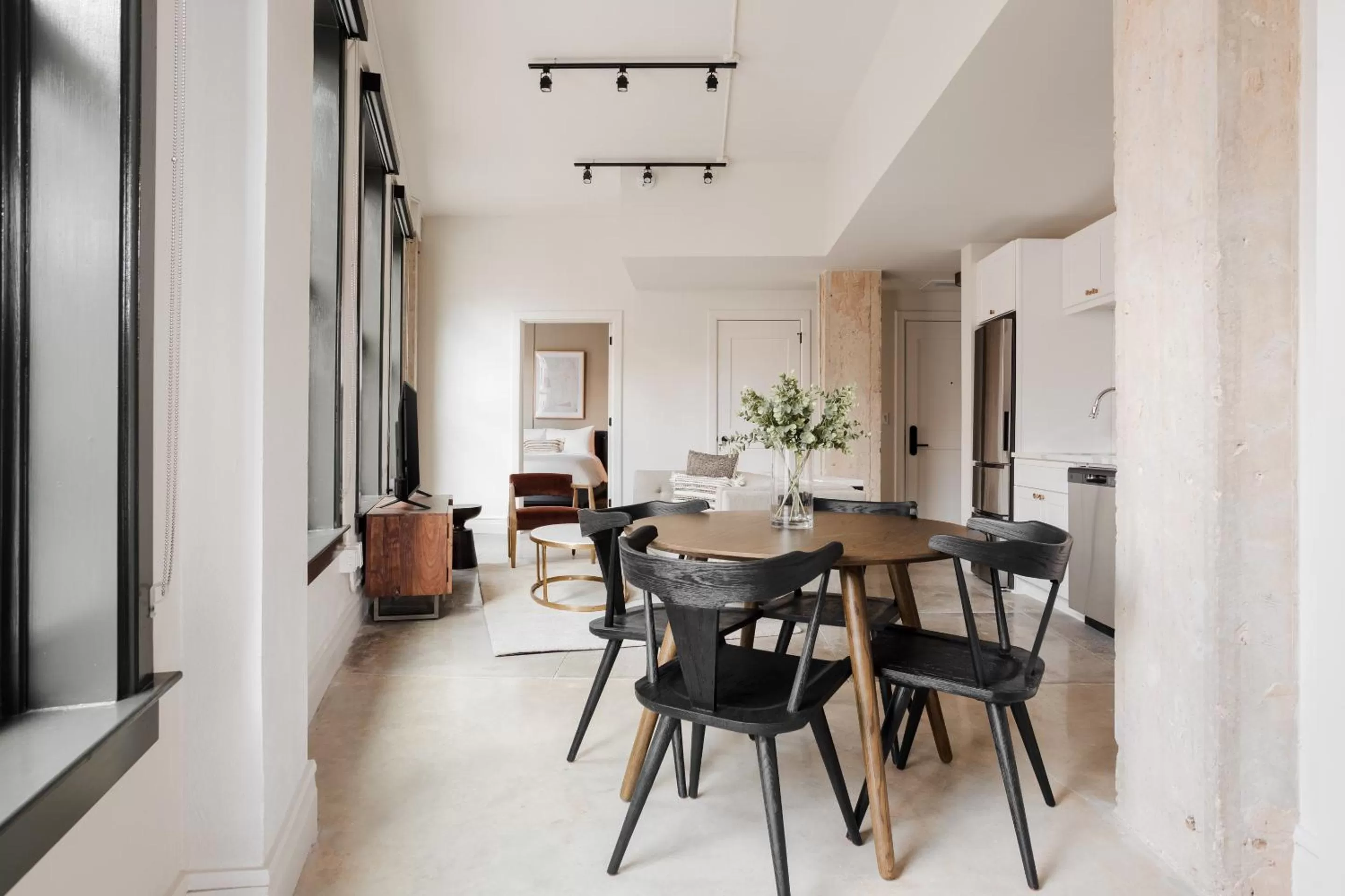Living room, Dining Area in Sonder The Atlee