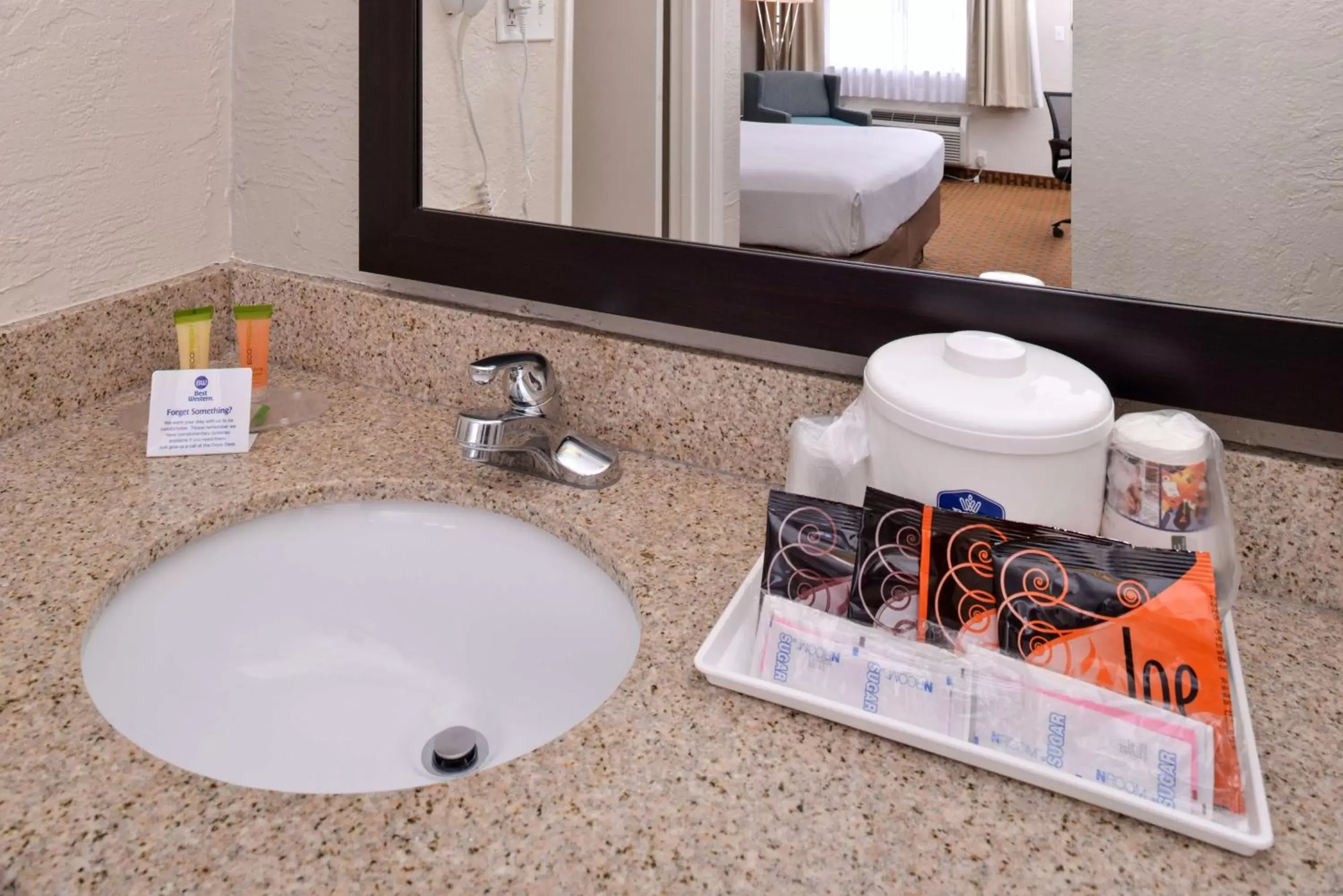 King Room with BathTub - Disability Access in Best Western International Drive - Orlando King Room with BathTub - Disability Access in Best Western International Drive - Orlando