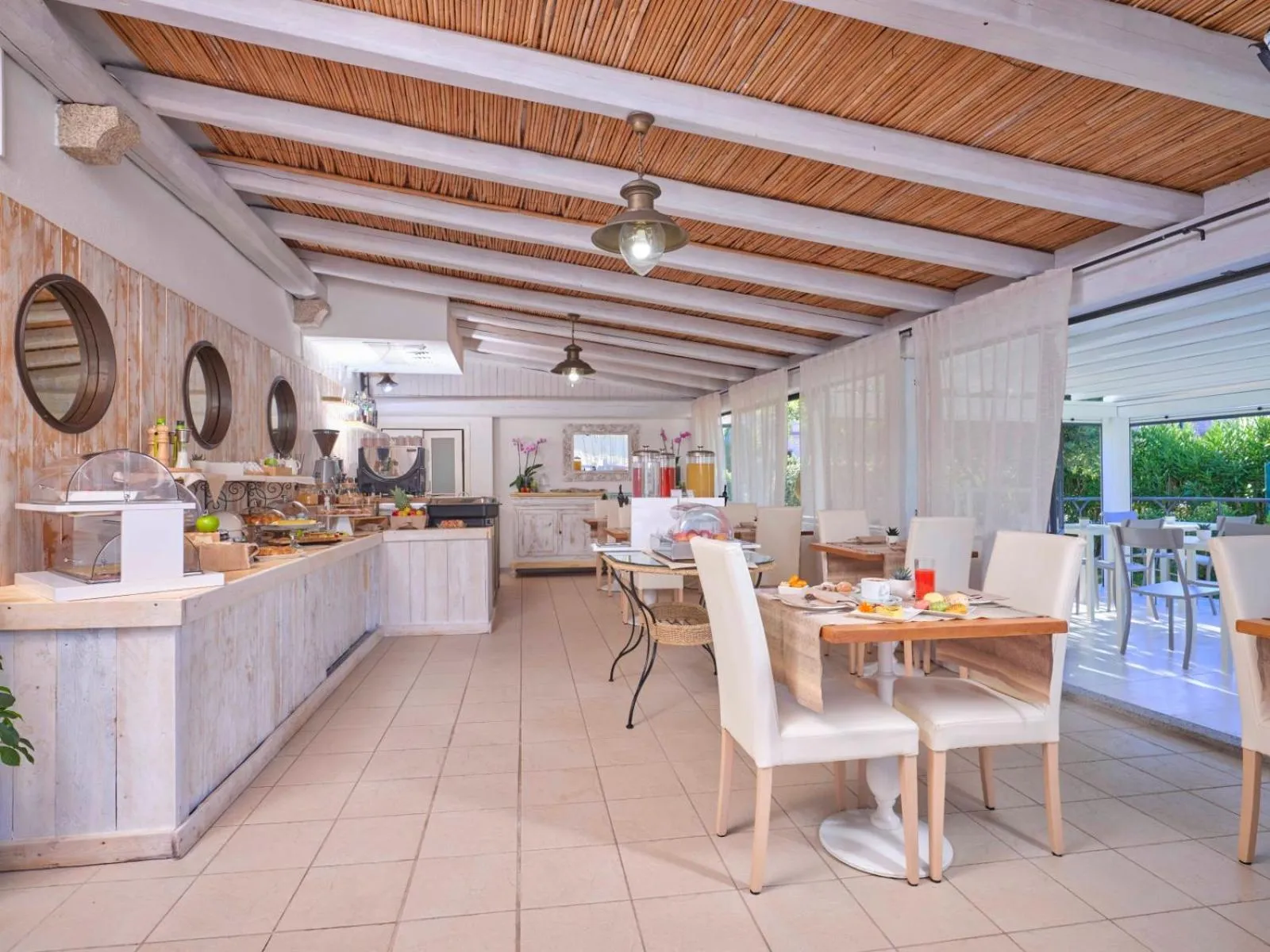 Restaurant/places to eat in Dolce Vita Boutique Hotel