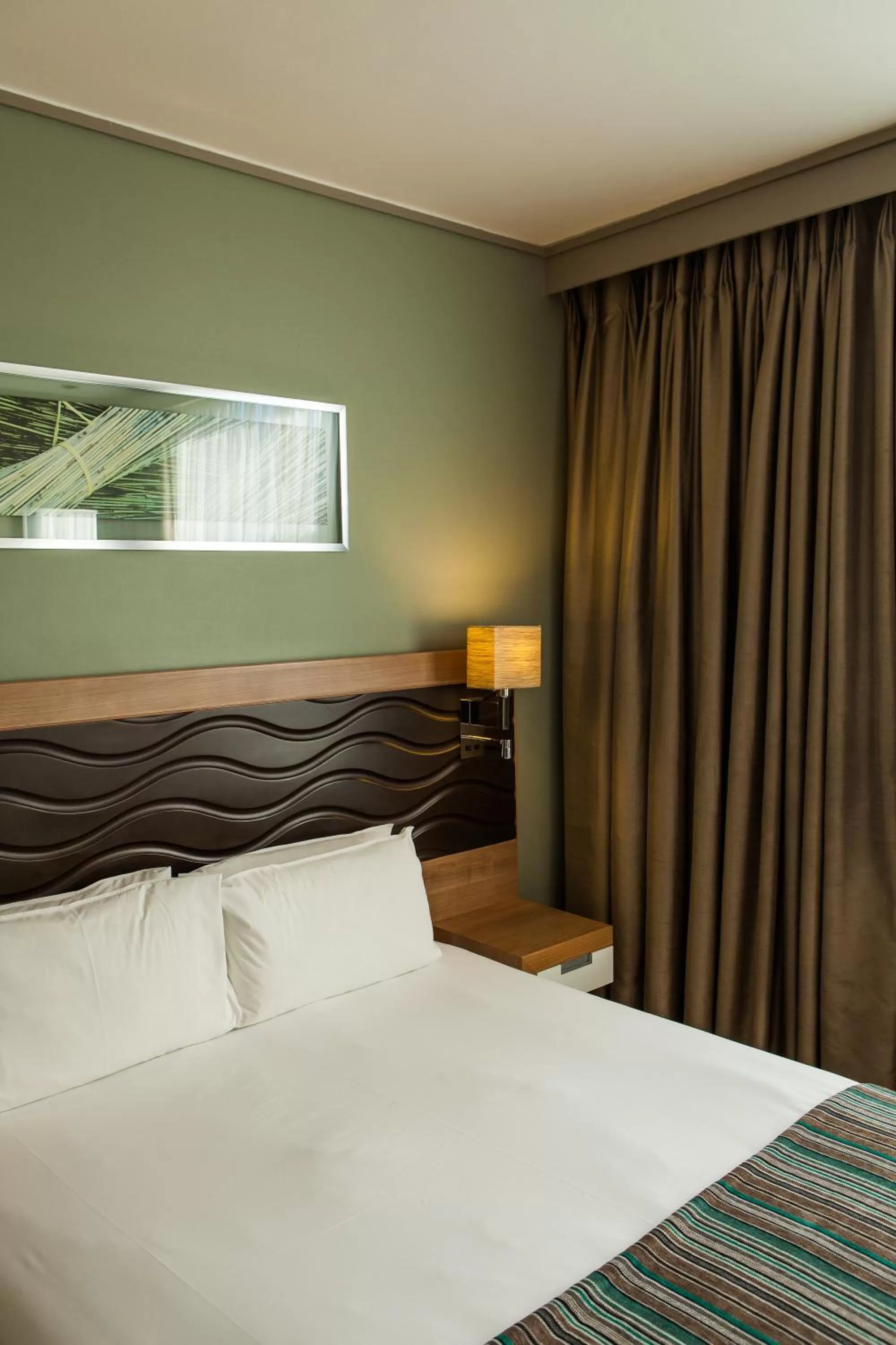 Bedroom, Bed in Garden Court Umhlanga