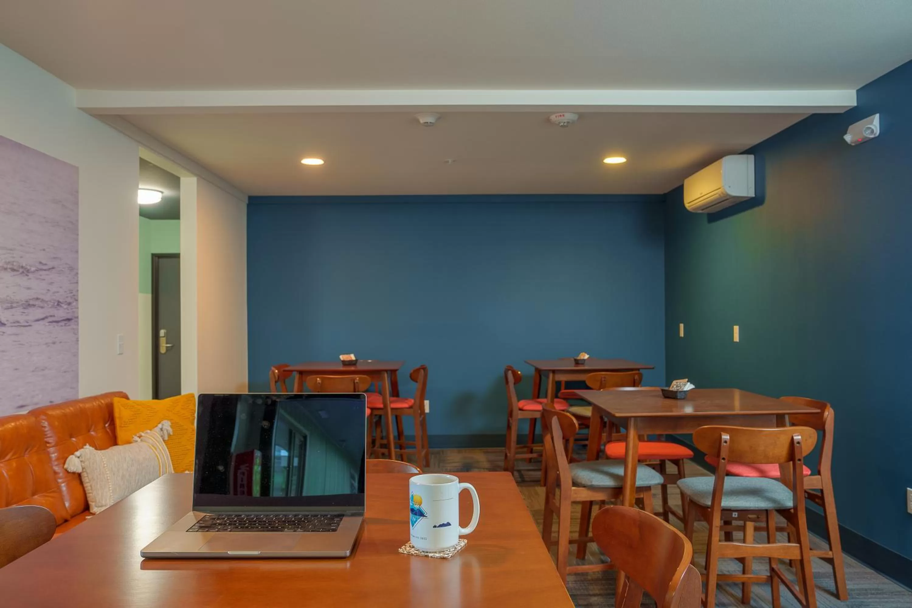 Lounge or bar in The Inn at 515 15th